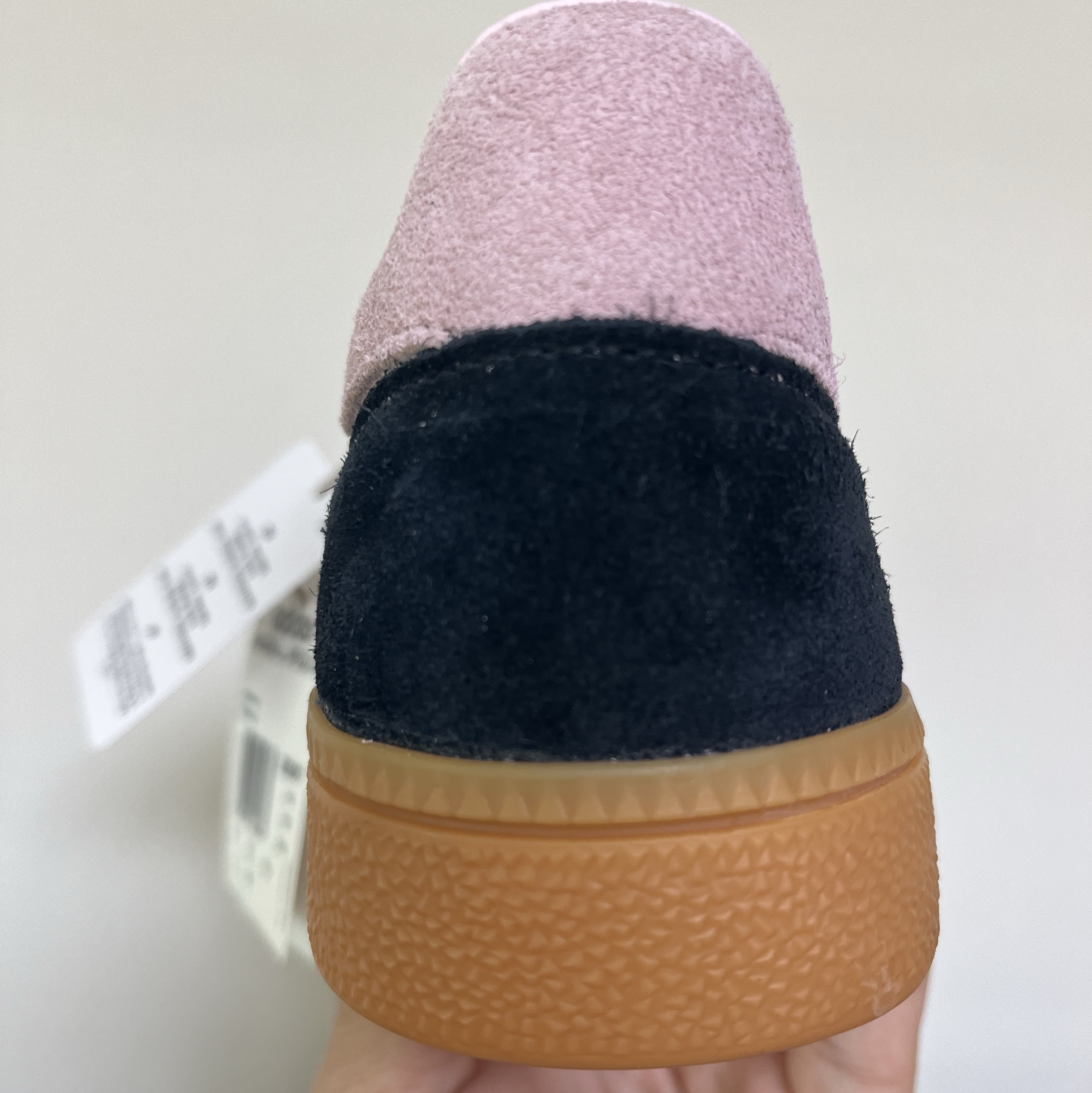 (W) Adidas Spezial Handball Core Black Clear Pink 착용 스타일 - 3