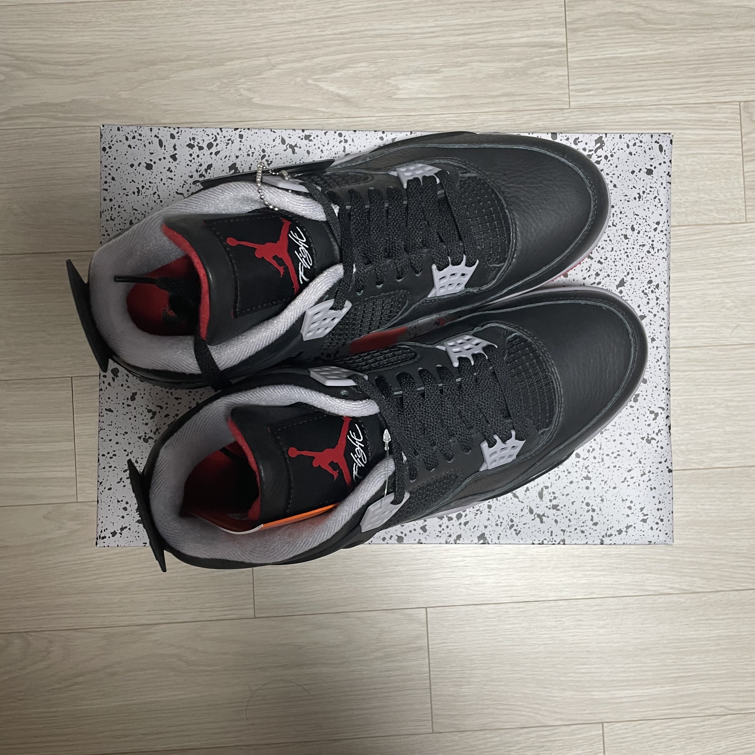 Jordan 4 Retro Bred Reimagined 착용 스타일 - 4