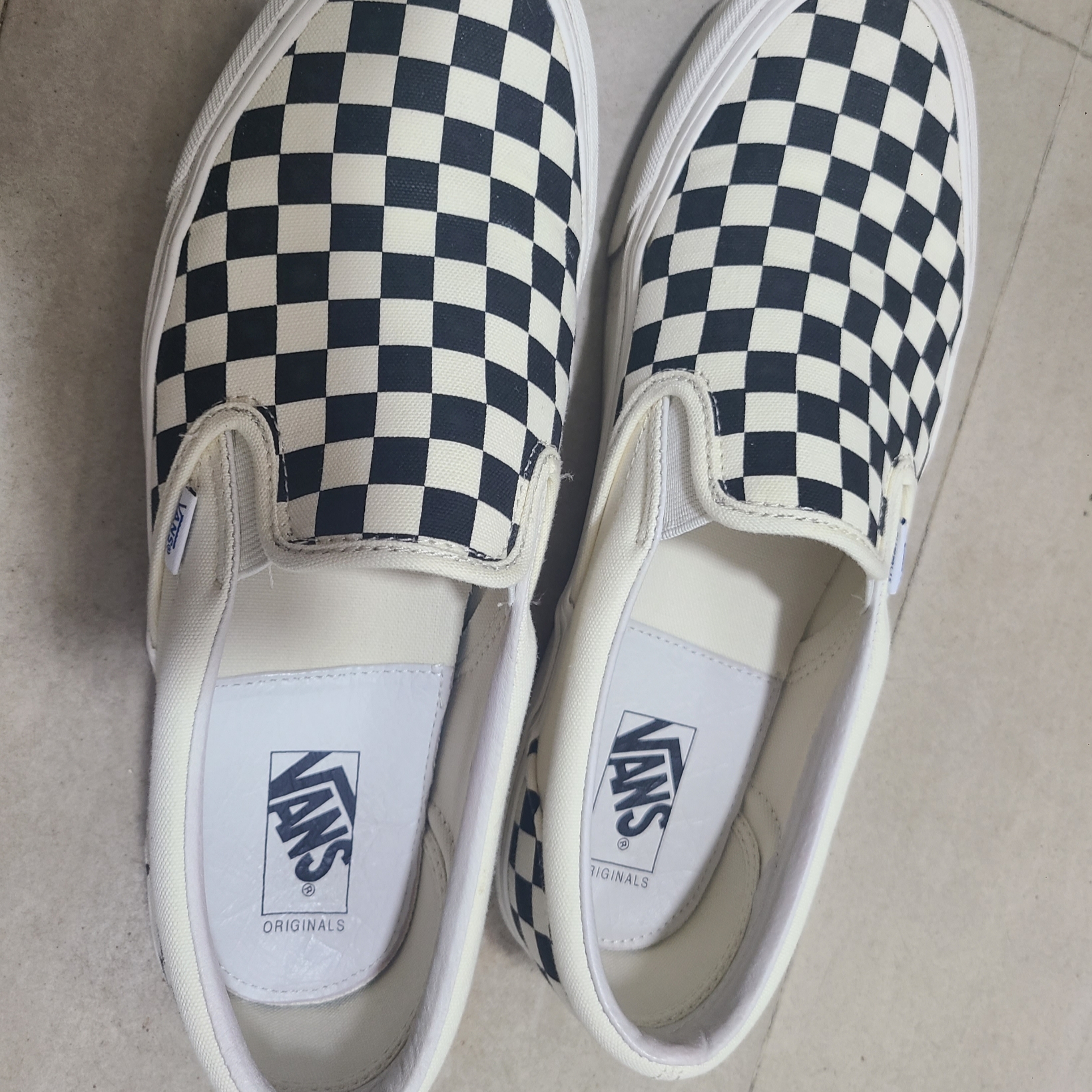 Vans Vault OG Classic Slip-On LX Checkerboard 착용 스타일