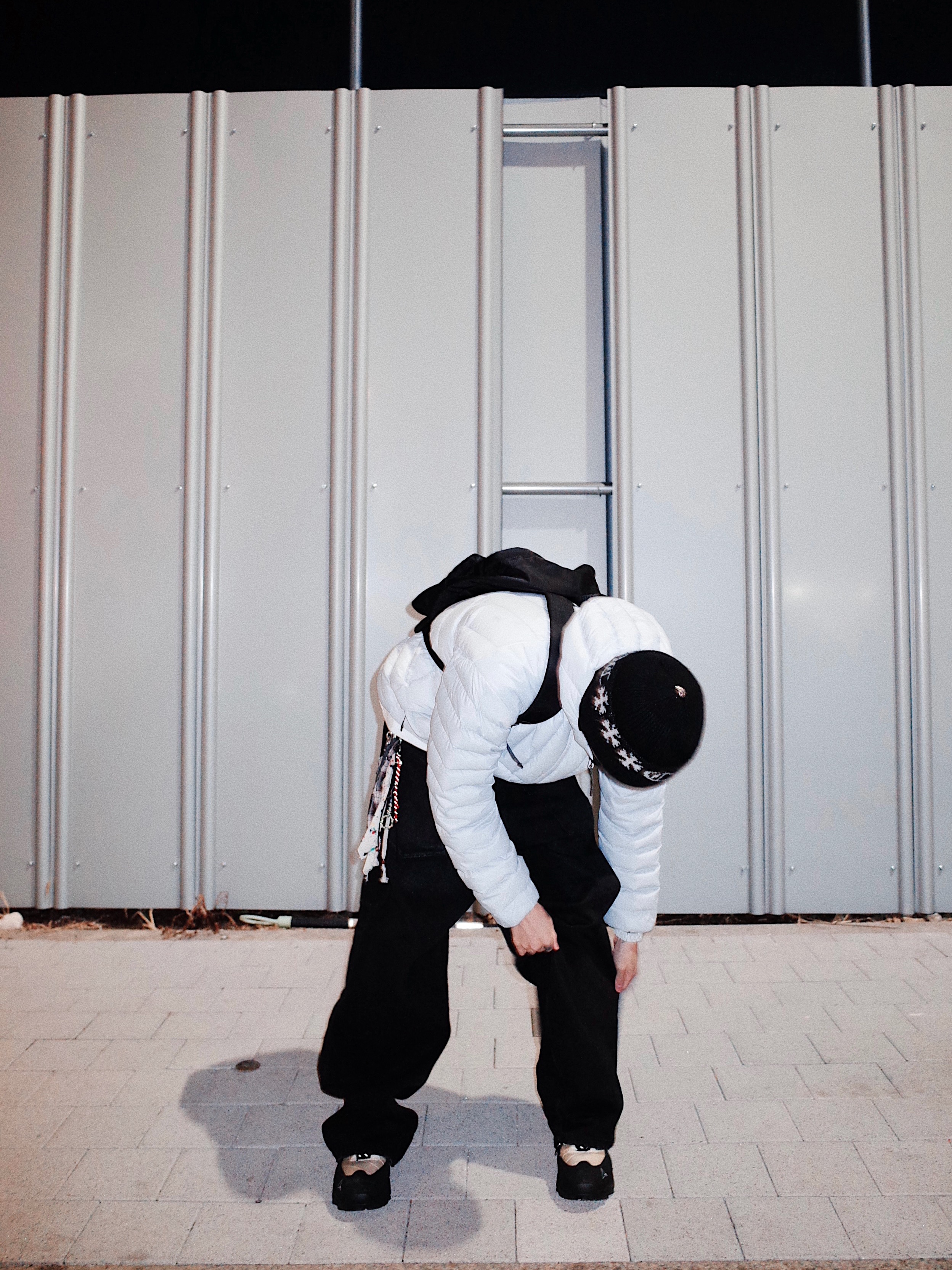 Roa Hiking Katharina Ecostep Vibram Sole Sand, Project G/R Coated Backward Denim Pants Black 착용 스타일 - 3
