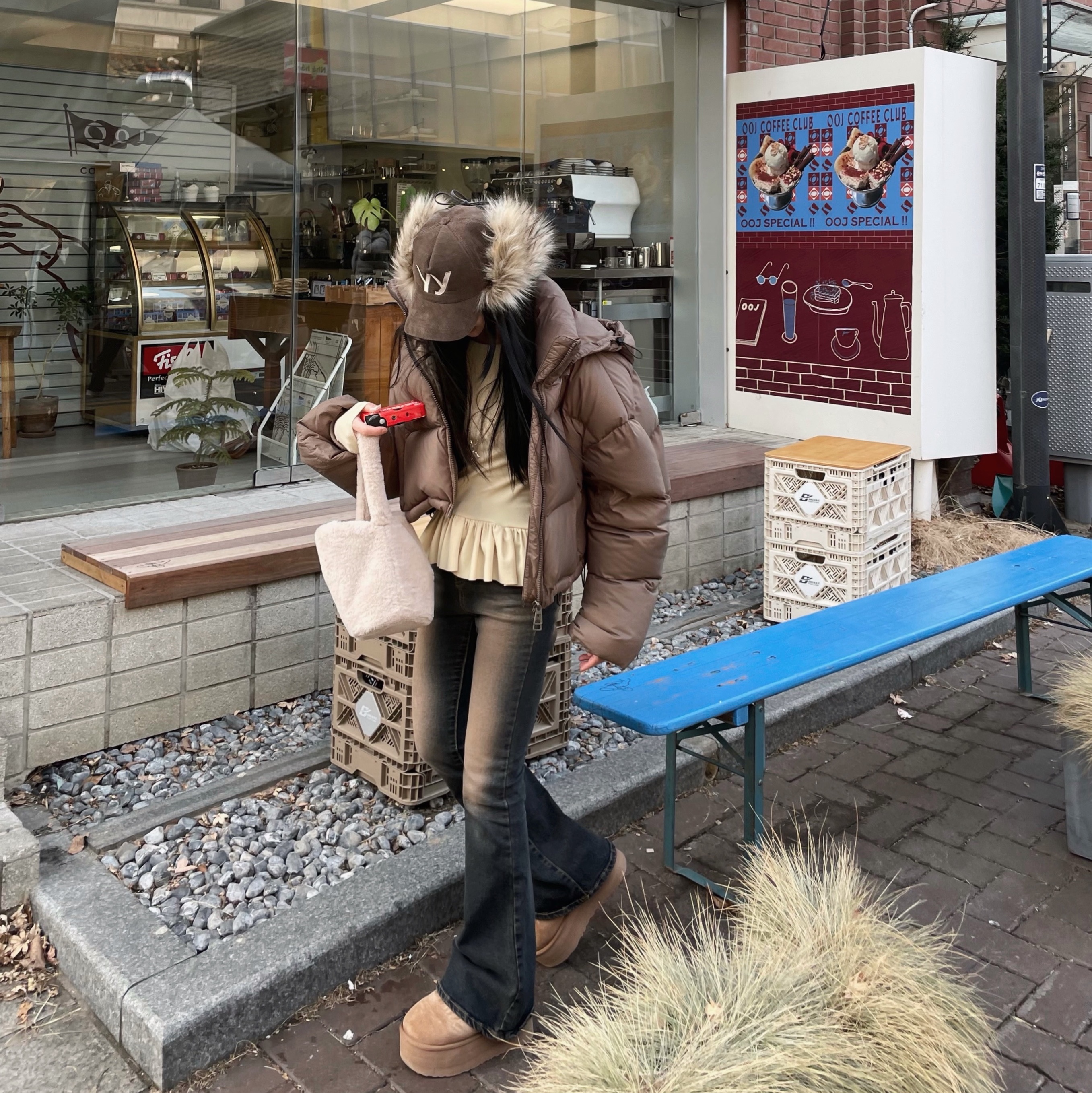Open Yy Faux Fur Corduroy Earflap Cap Khaki, (W) UGG Classic Ultra Mini Platform Boots Chestnut 착용 스타일 - 3
