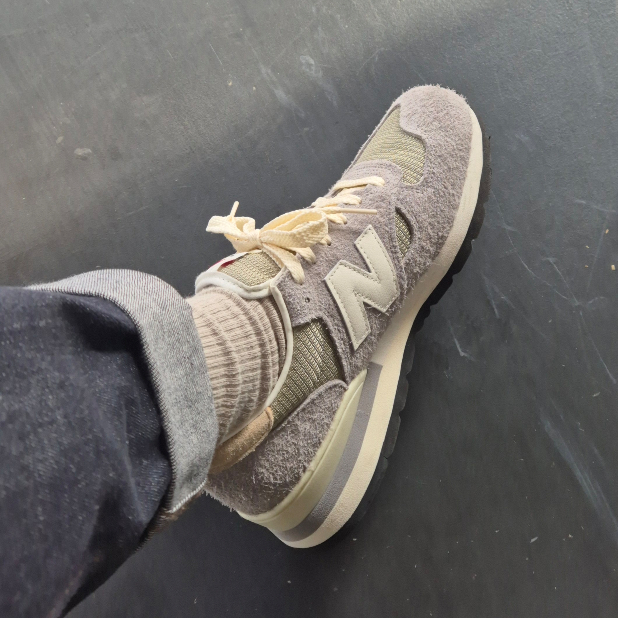 New Balance 990v1 Made in USA Marblehead Incense 착용 스타일