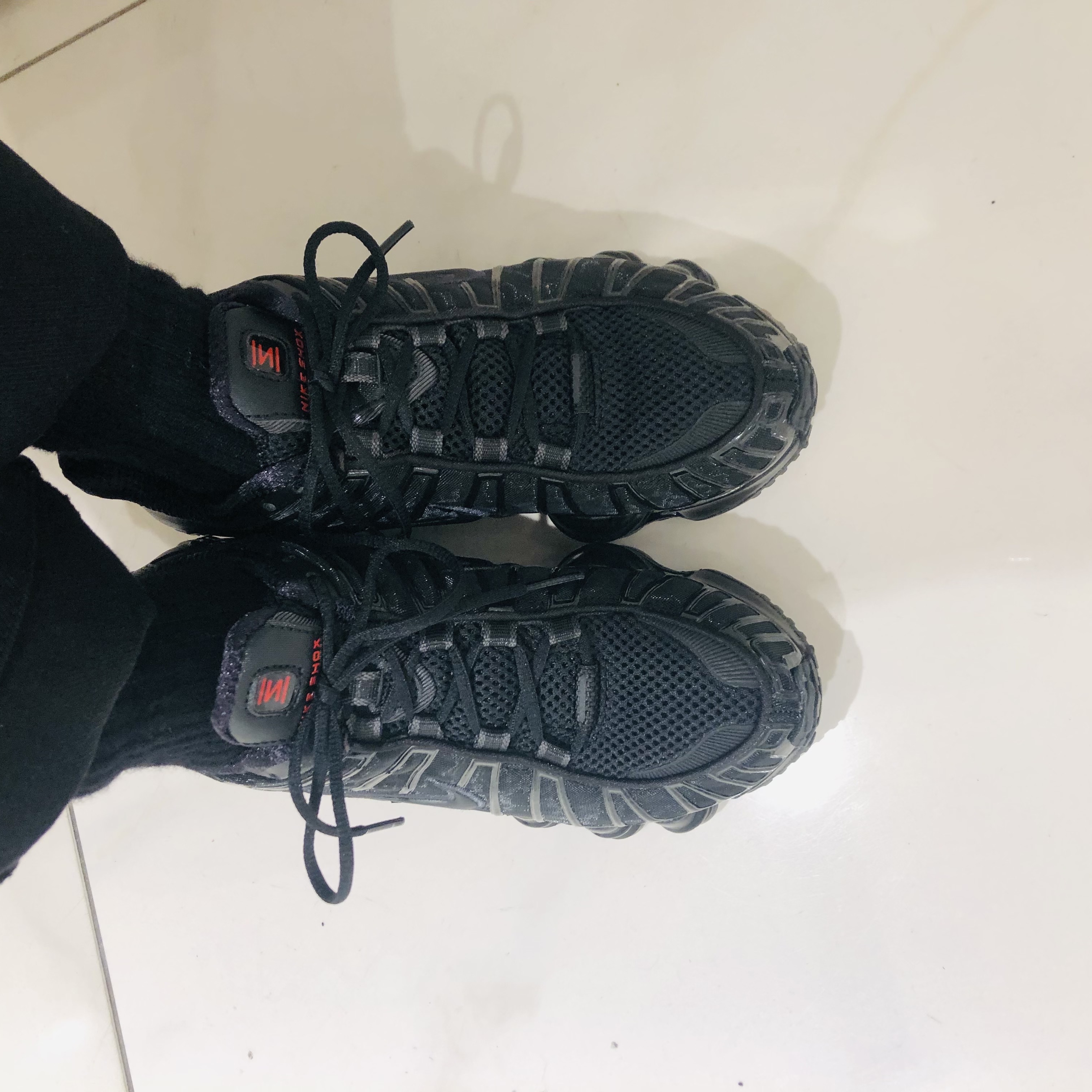 (W) Nike Shox TL Black and Max Orange 착용 스타일