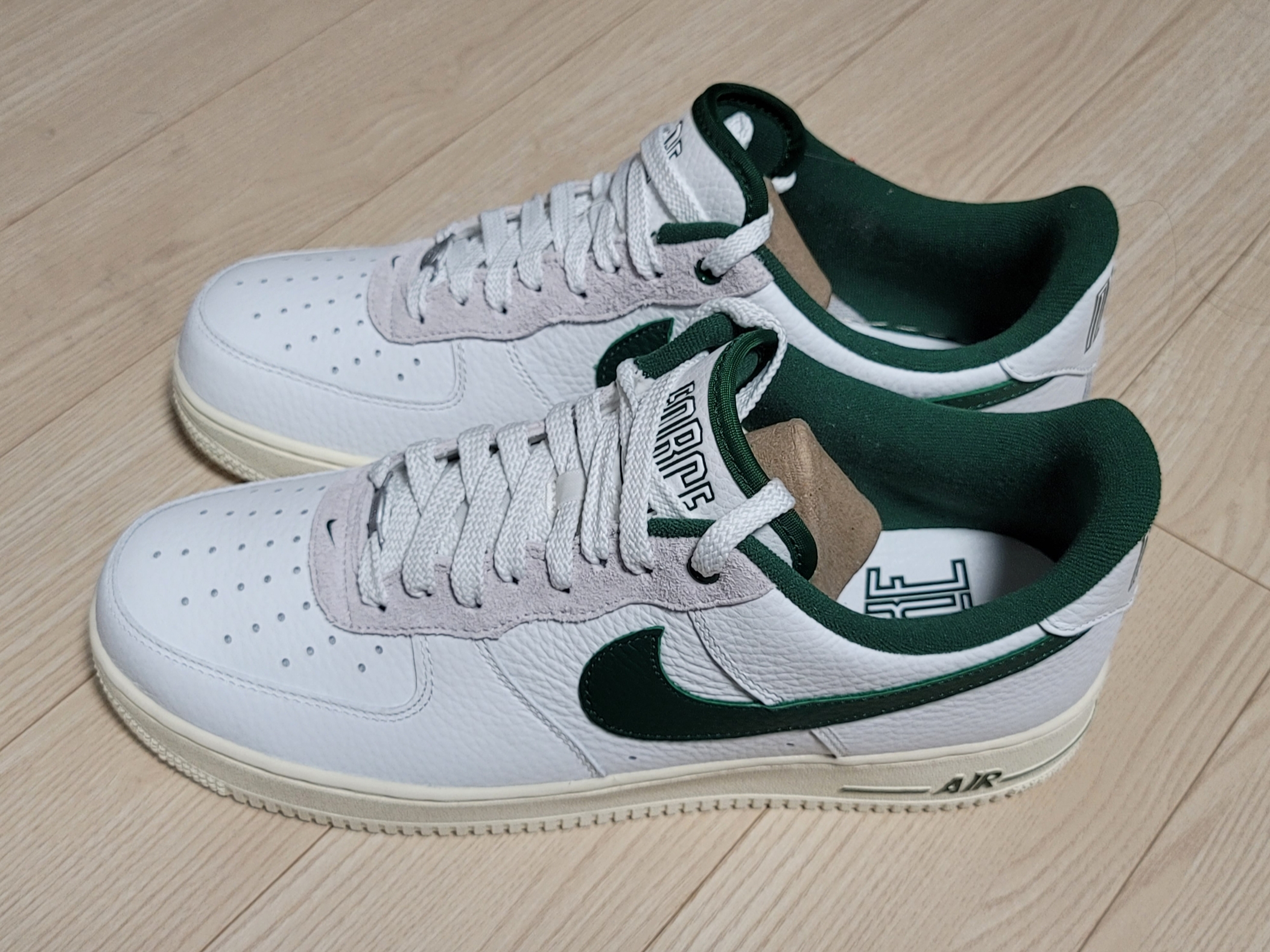 (W) Nike Air Force 1 '07 LX Summit White Gorge Green 착용 스타일
