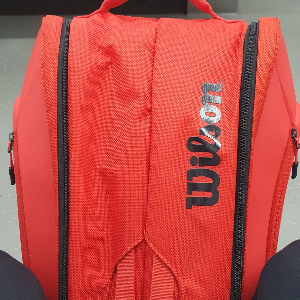 Wilson US Open Mini Racket 착용 스타일
