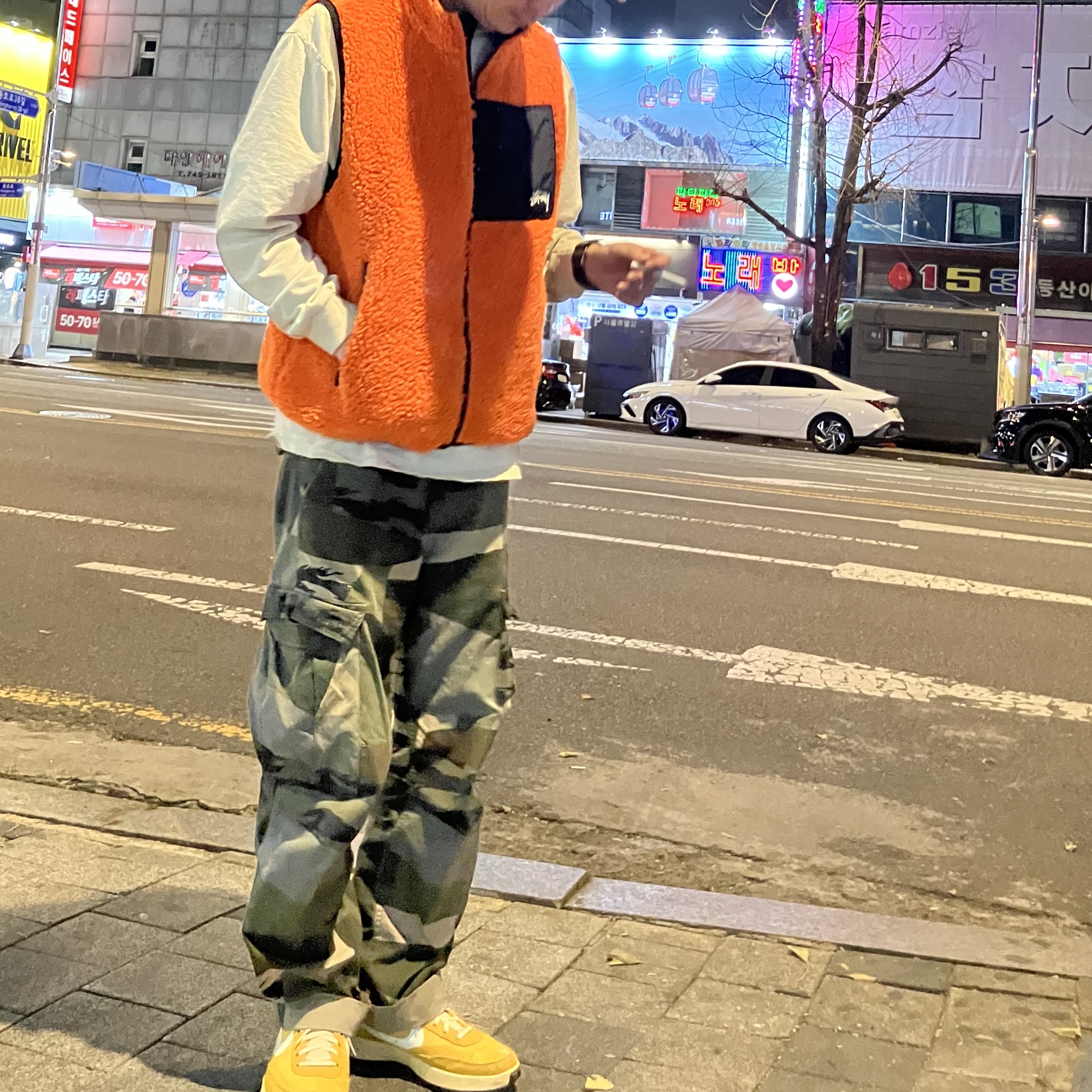 Stussy Sherpa Reversible Vest Tangerine, Nike x Tom Sachs General Purpose Shoe Archive 착용 스타일