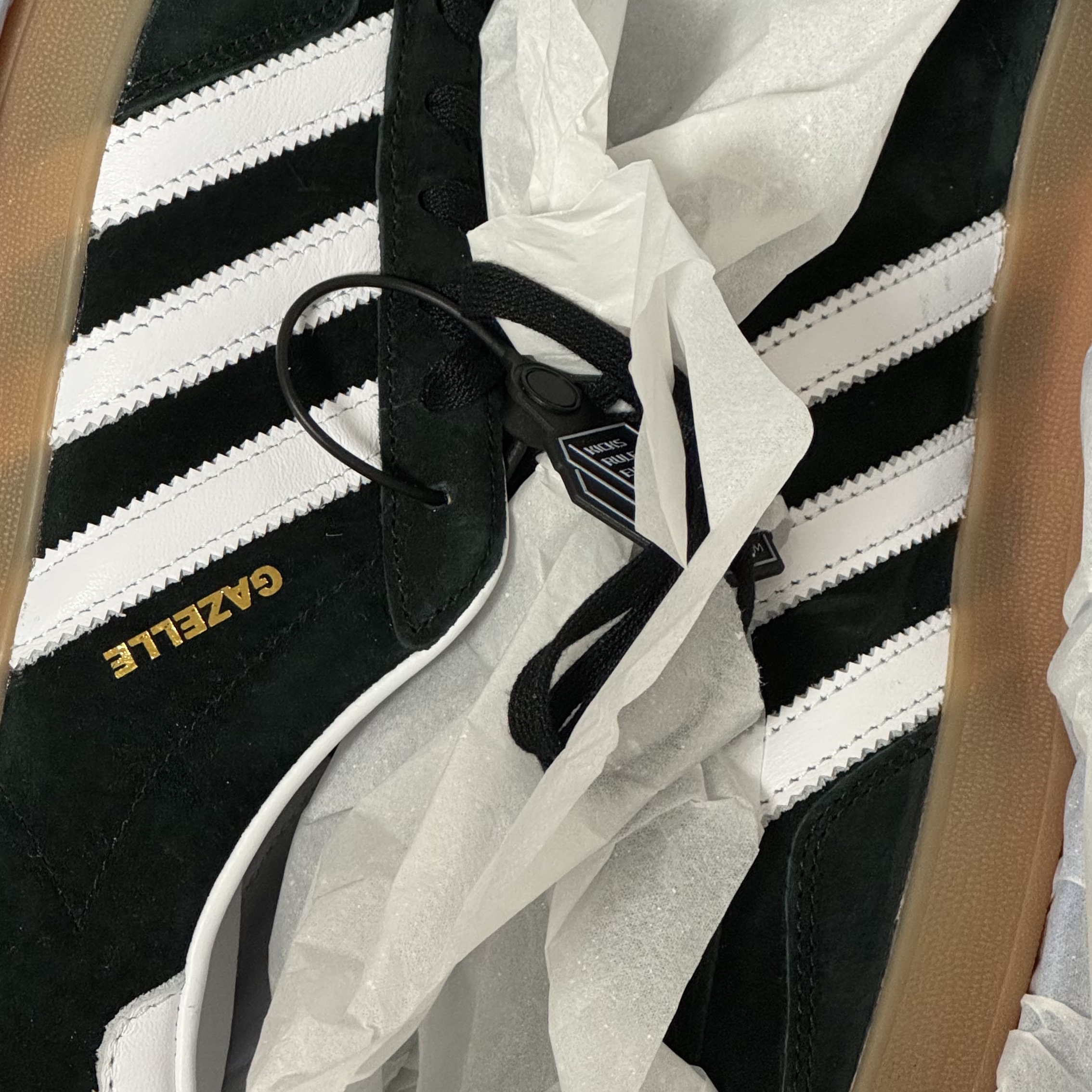 Adidas Gazelle Indoor Core Black 착용 스타일