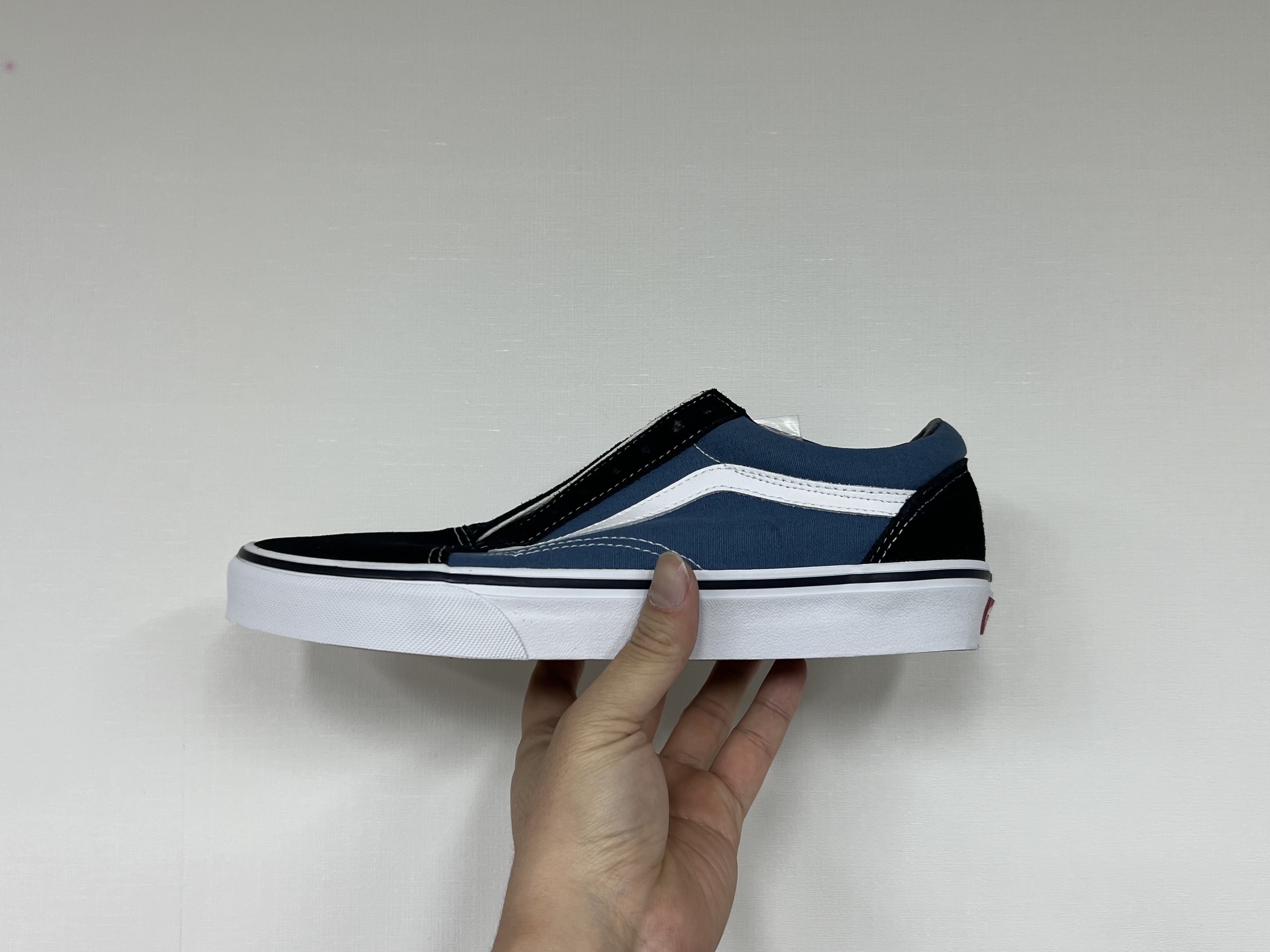Vans Old Skool Navy White 착용 스타일