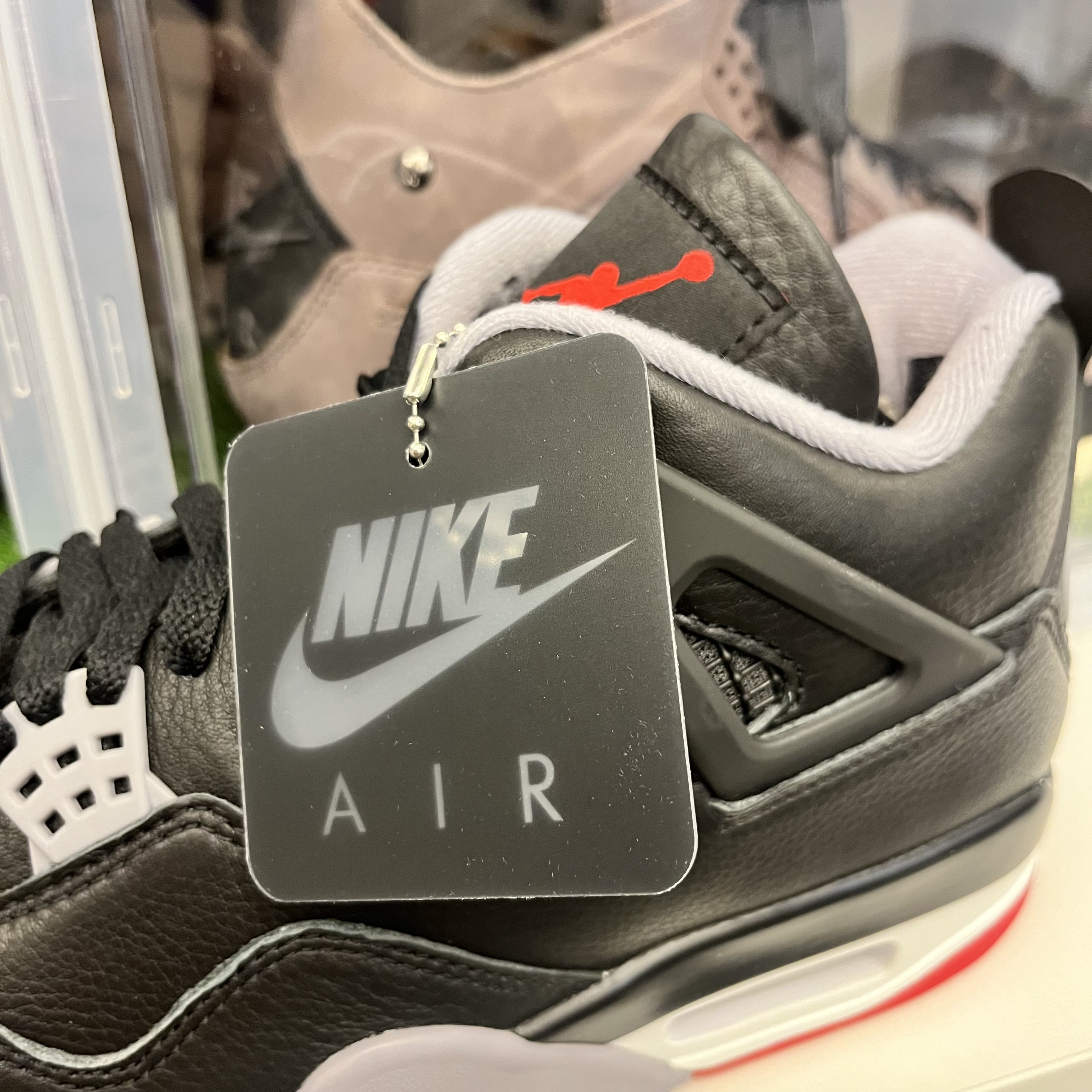 Jordan 4 Retro Bred Reimagined 착용 스타일 - 1