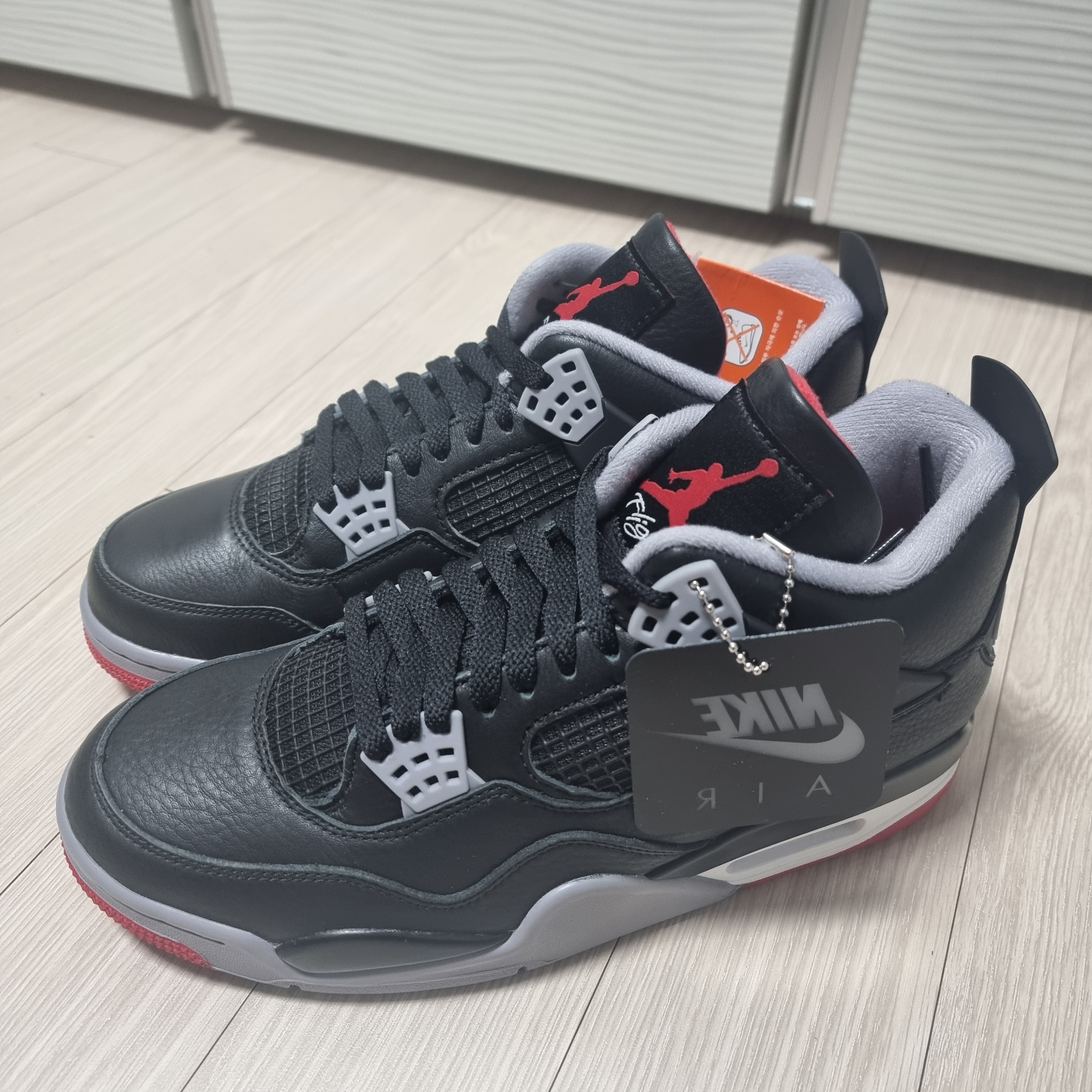 Jordan 4 Retro Bred Reimagined 착용 스타일 - 2