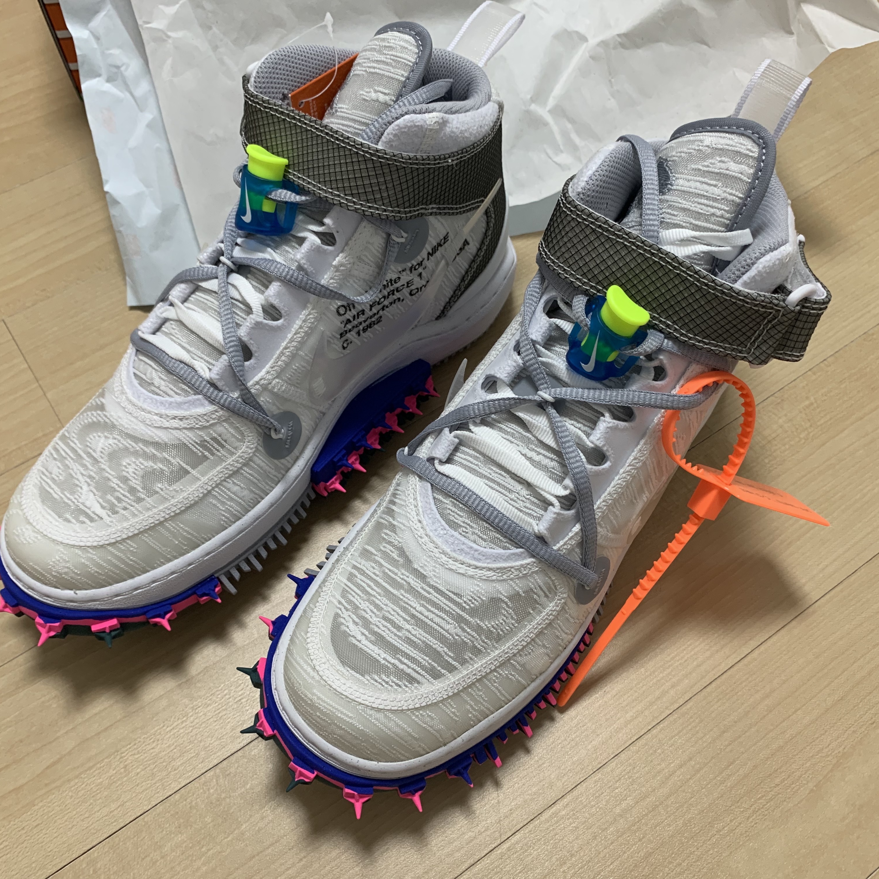 Nike x Off-White Air Force 1 Mid SP White 착용 스타일