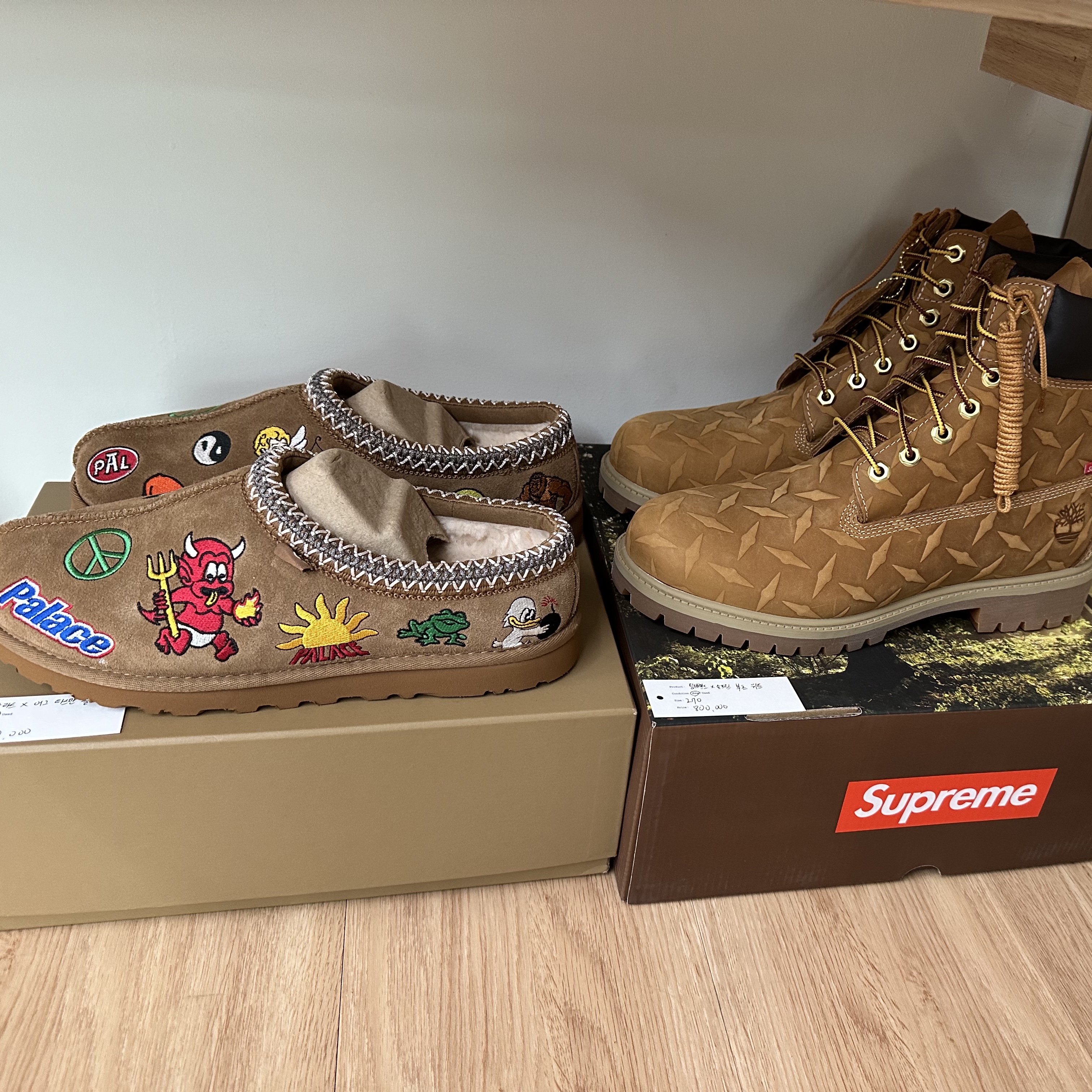 Timberland x Supreme Diamond Plate 6 Inch Premium Waterproof Boot Wheat - 23FW - Medium, UGG x Palace Tasman Slipper Chestnut 착용 스타일