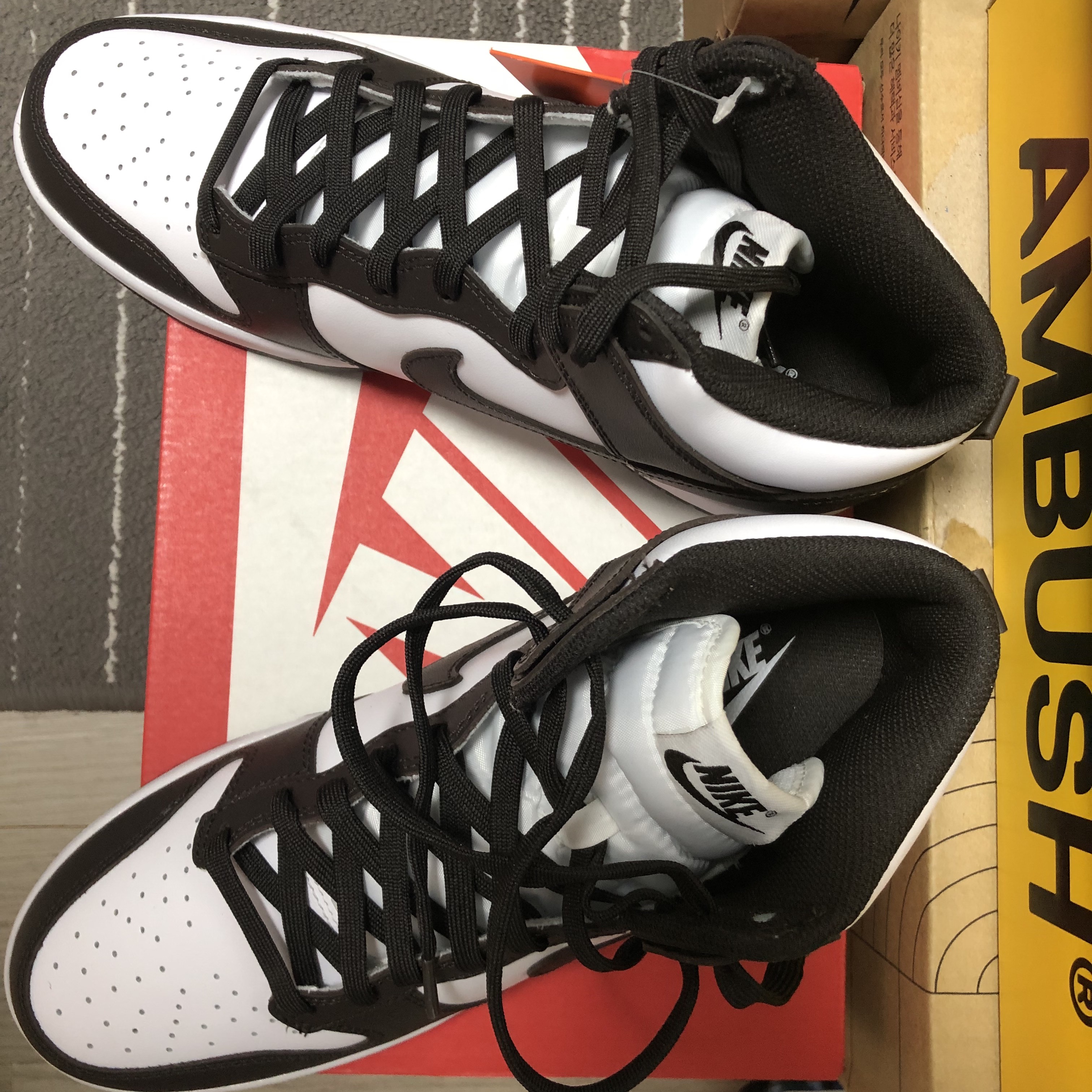 Nike Dunk High Retro Black and White 착용 스타일 - 3