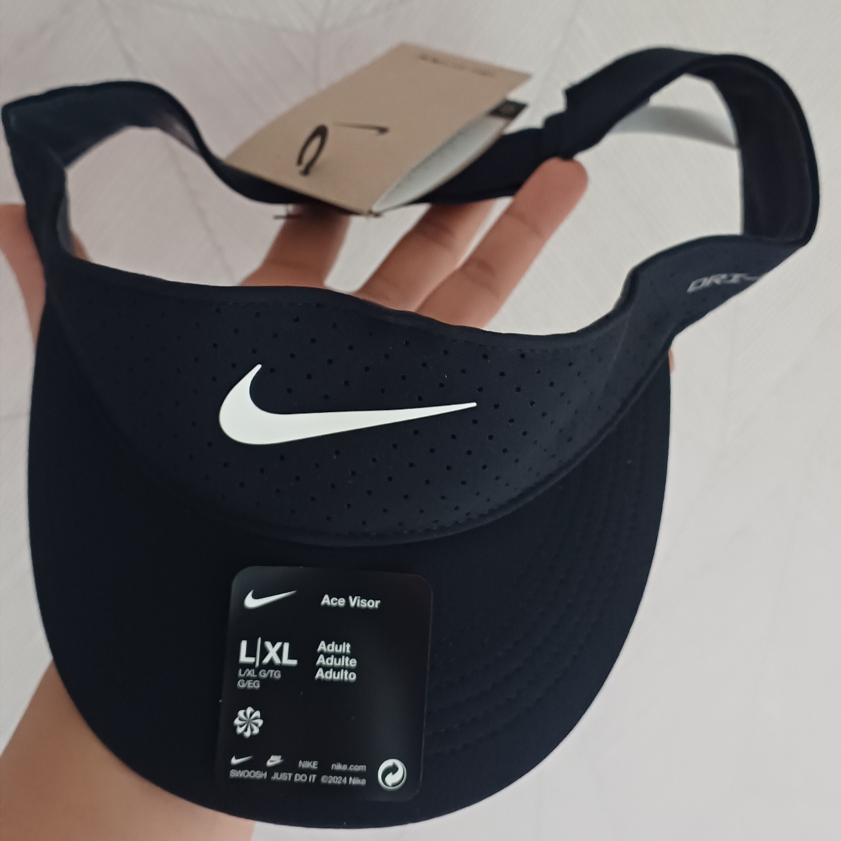 Nike Dri-Fit ADV Ace Visor Black 착용 스타일