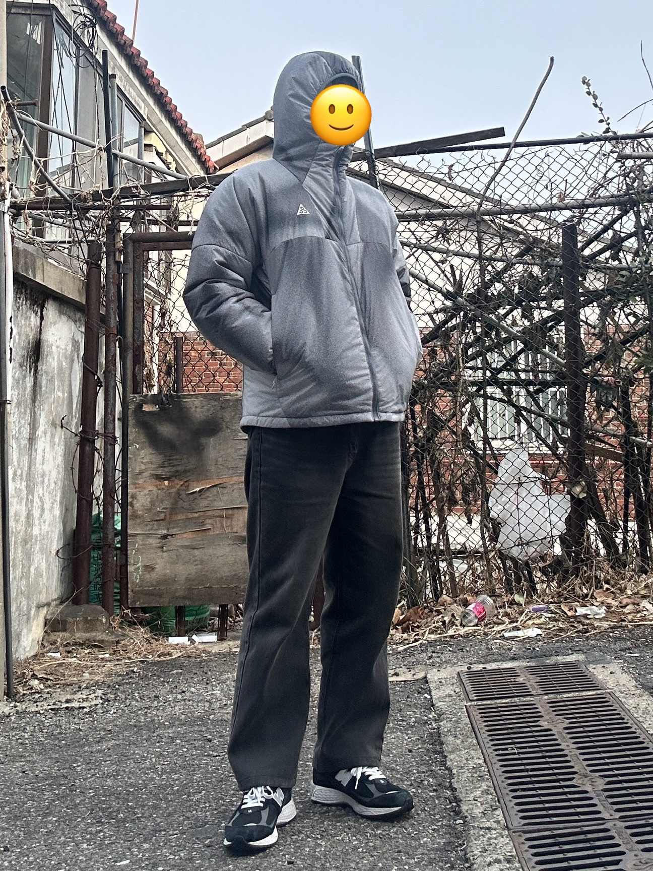 Nike ACG Therma-Fit ADV Rope De Dope AOP Jacket Cool Grey - Asia, New Balance 2002R Gore-Tex Black Silver Metalic 착용 스타일 - 2