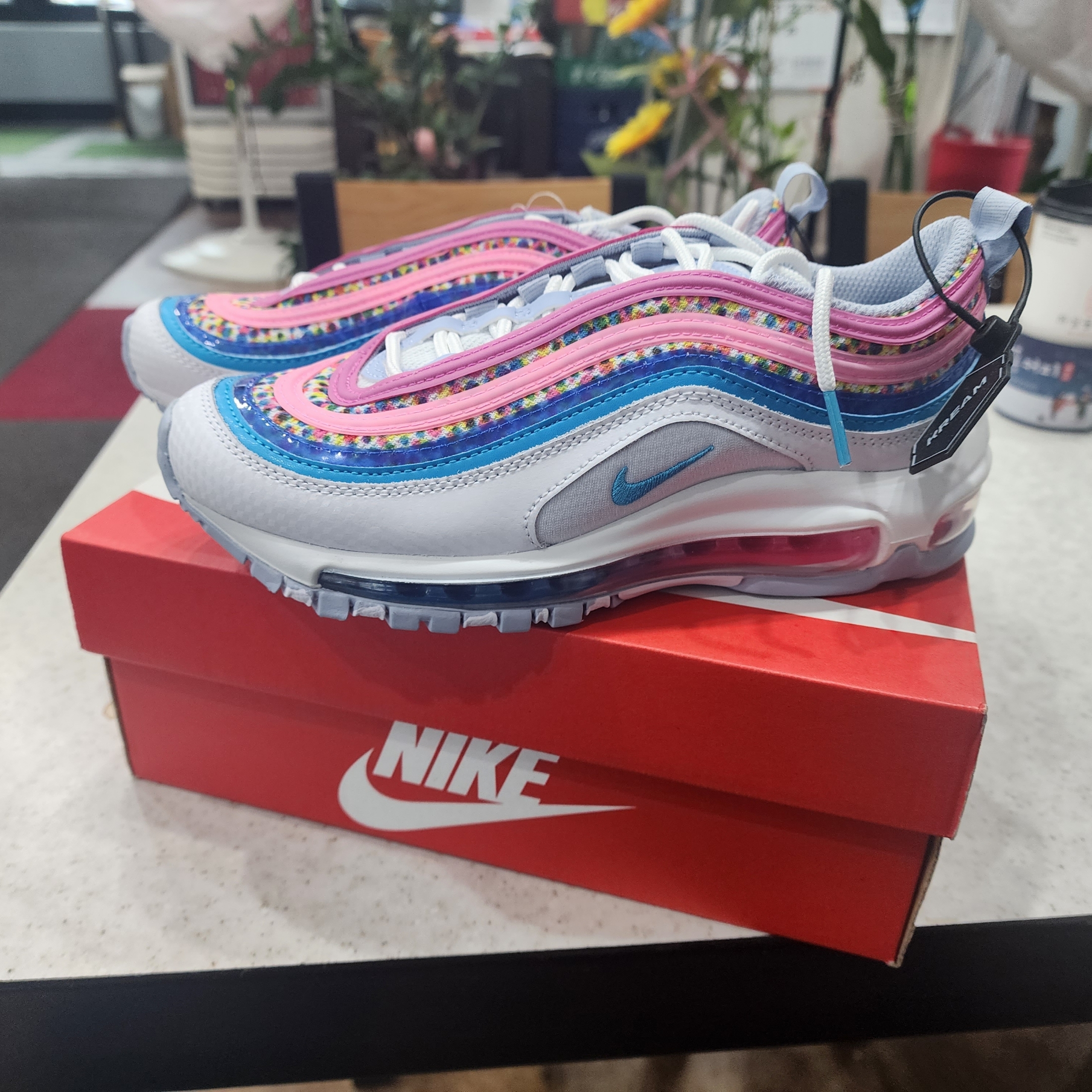 (GS) Nike Air Max 97 SE White Blue Lightning 착용 스타일 - 3