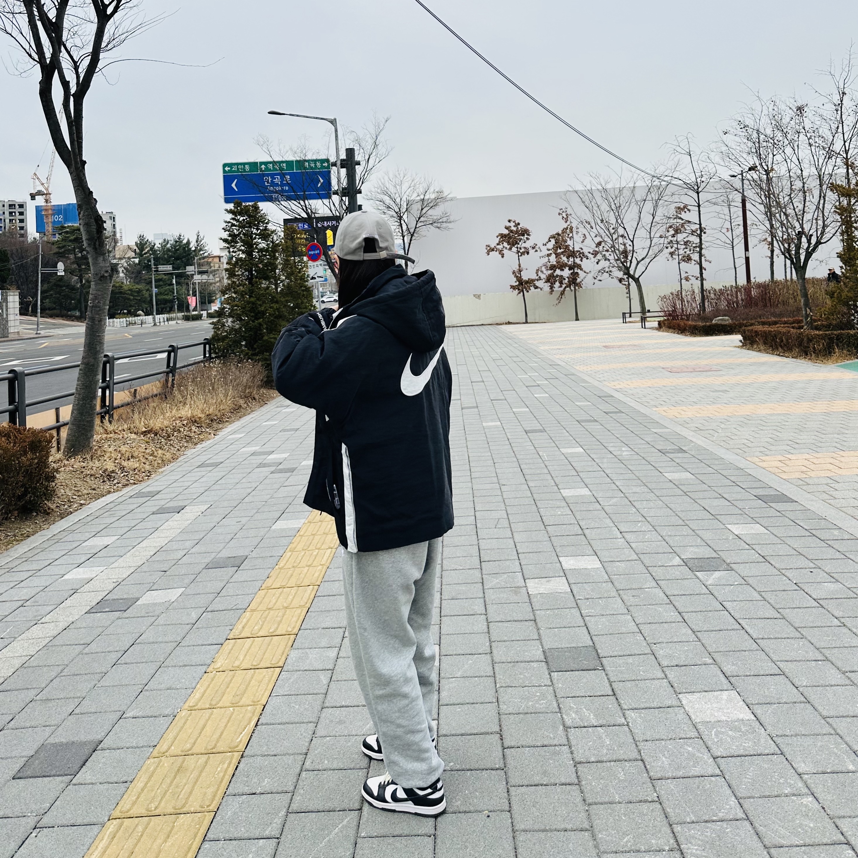 이미스 와펜 볼캡 그레이, (W) 나이키 x 앰부쉬 NBA 컬렉션 네츠 자켓 - 아시아 착용 스타일