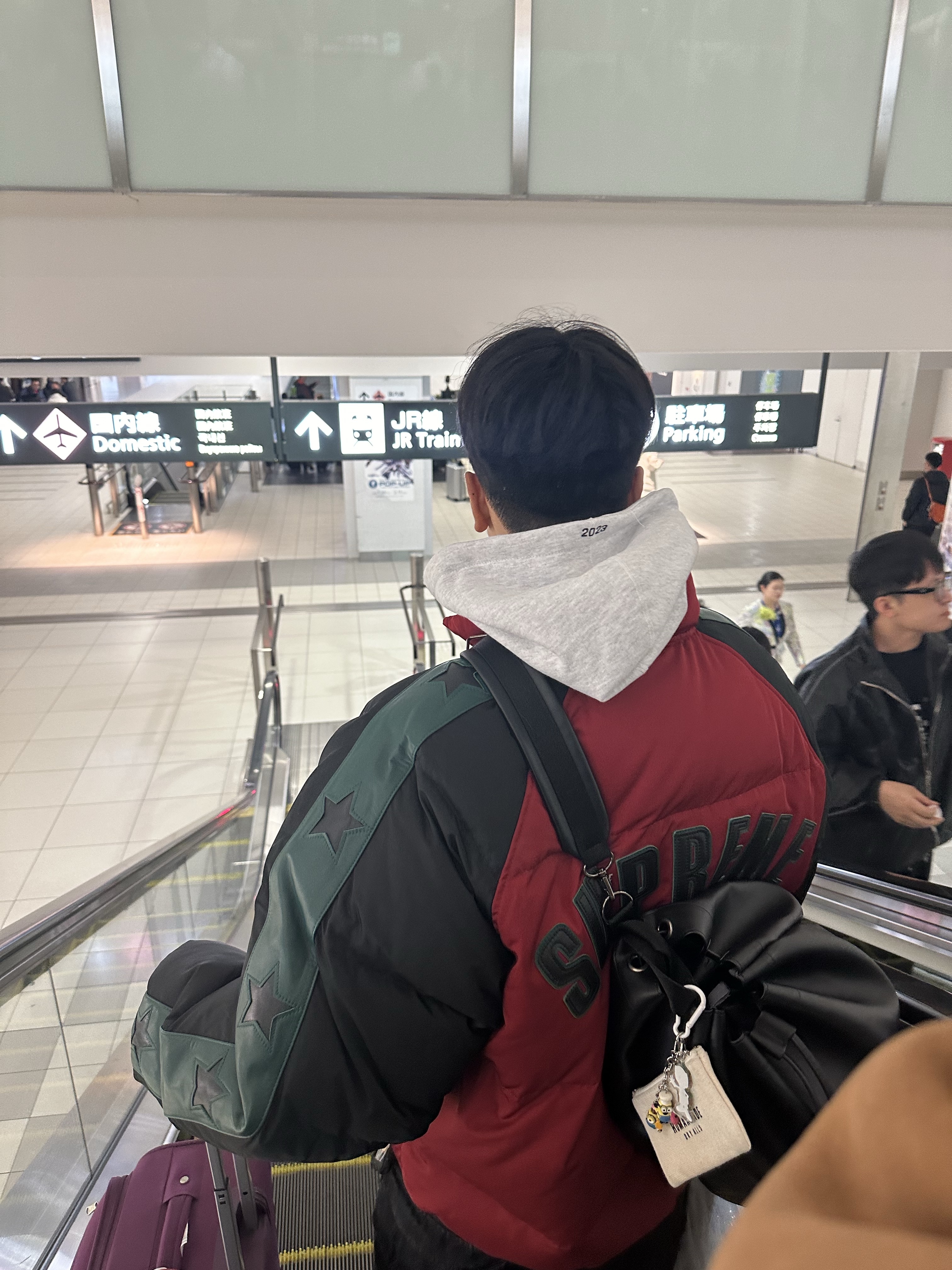 Supreme Star Sleeve Down Puffer Jacket Red - 23FW 착용 스타일 - 4