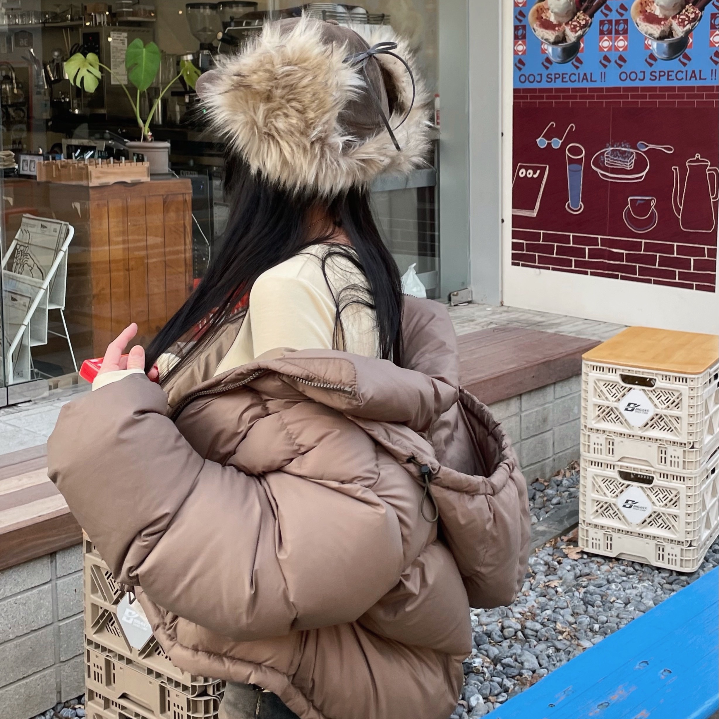Open Yy Faux Fur Corduroy Earflap Cap Khaki, (W) UGG Classic Ultra Mini Platform Boots Chestnut 착용 스타일 - 2