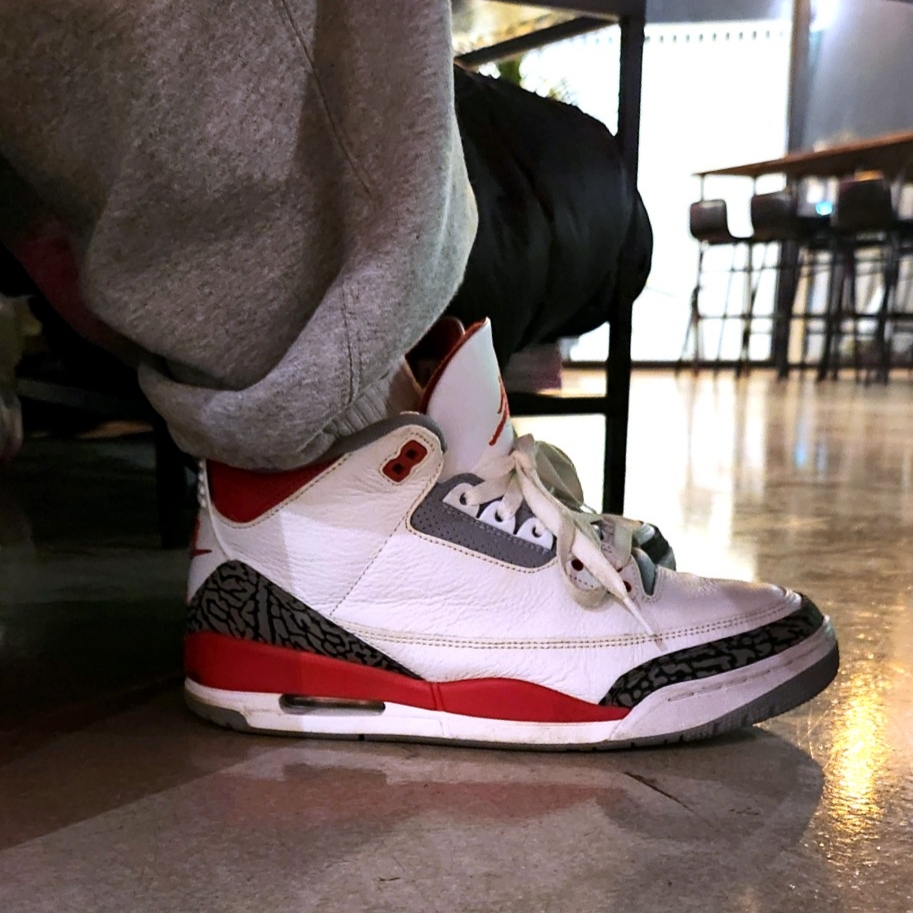 Jordan 3 Retro Fire Red 2022, Nike x Stussy NRG Fleece Pants Dark Grey Heather (DO9340-063) 착용 스타일 - 2