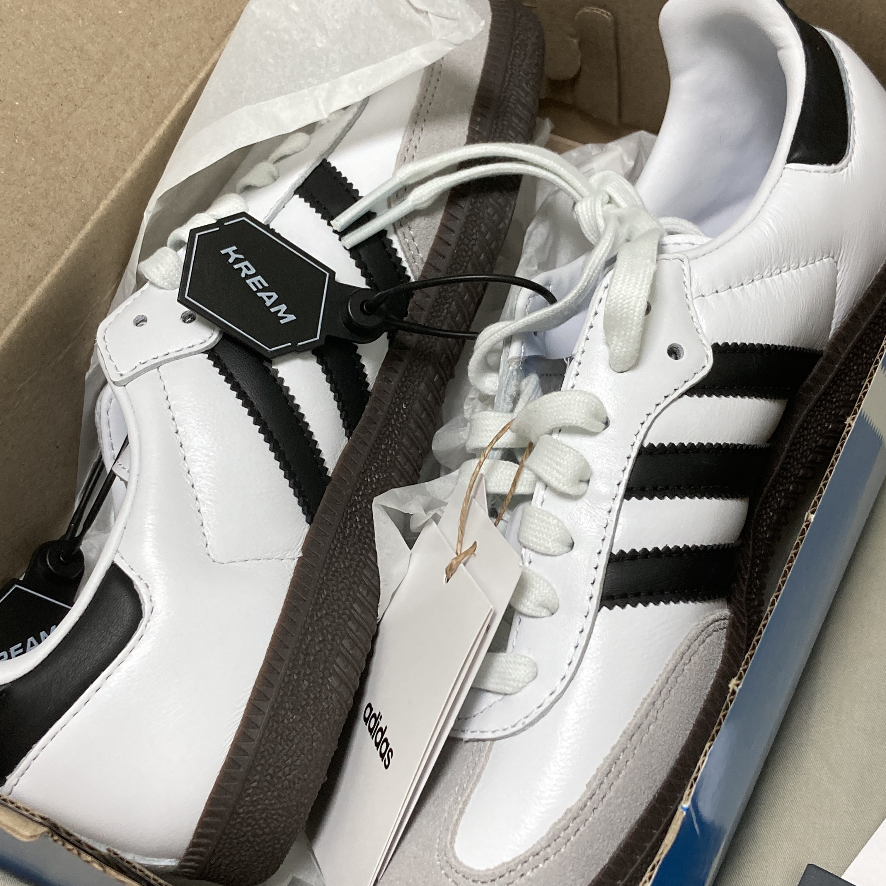 Adidas Samba OG Cloud White 착용 스타일 - 1