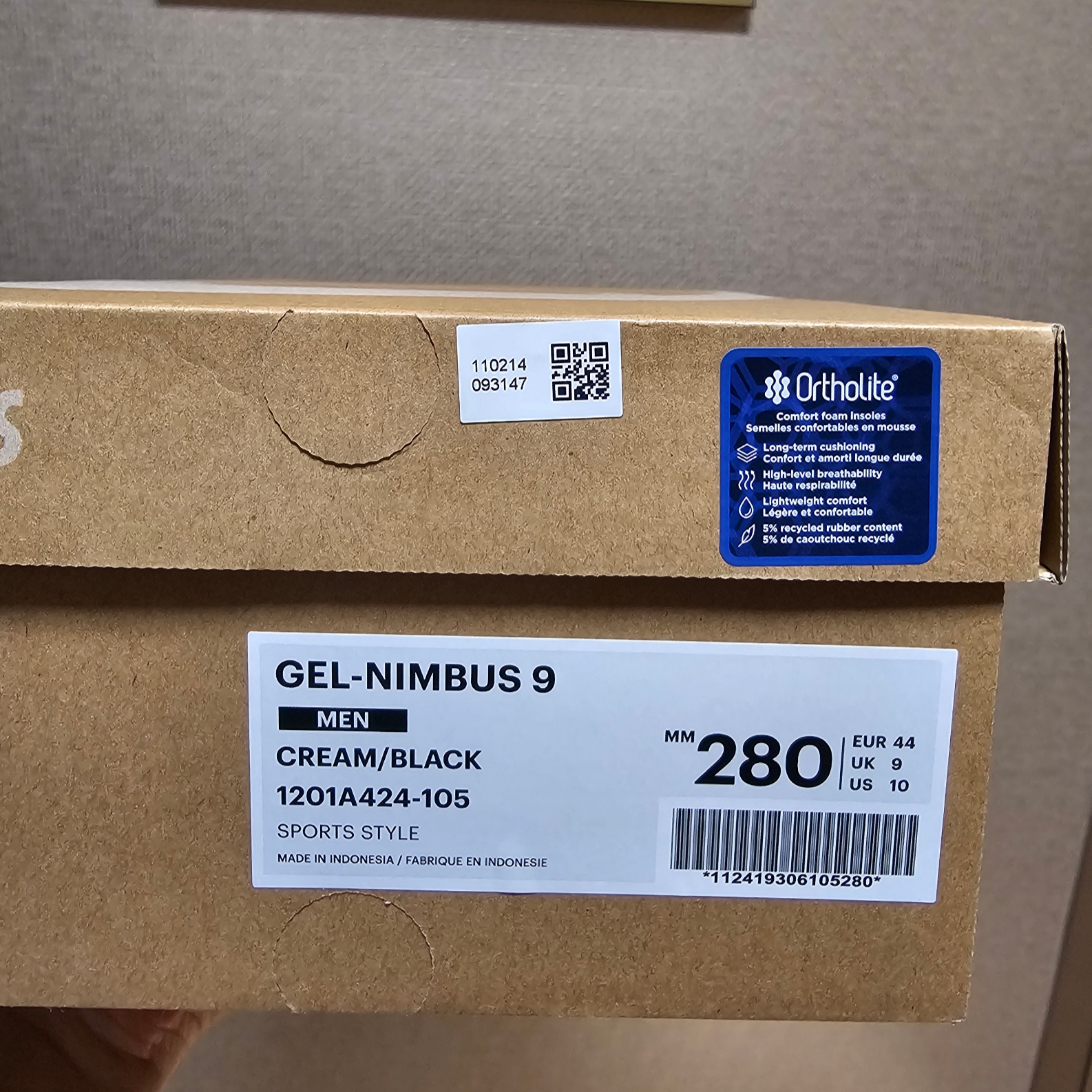 Asics Gel-Nimbus 9 Cream Black 착용 스타일 - 2