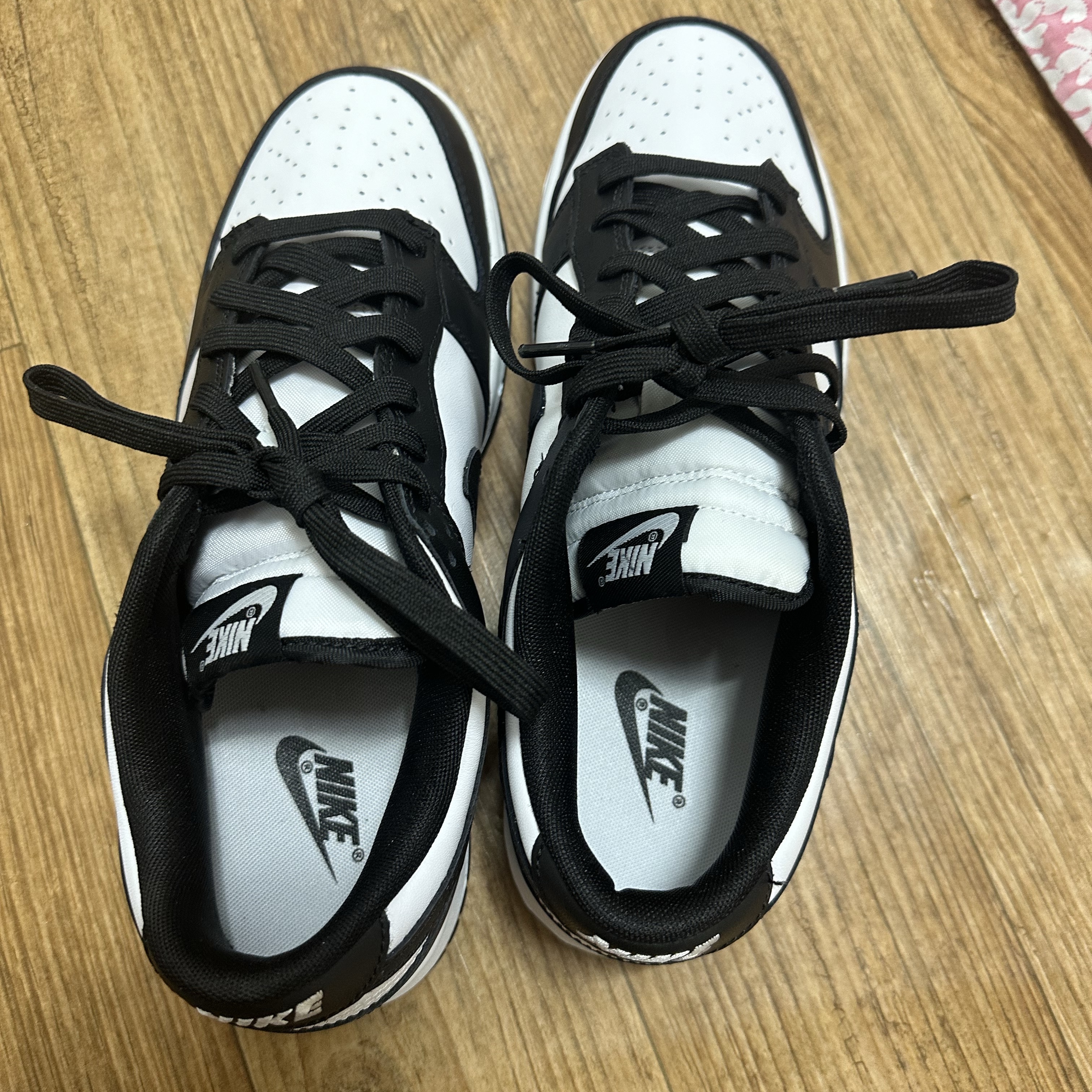 Nike Dunk Low Retro Black 착용 스타일 - 1