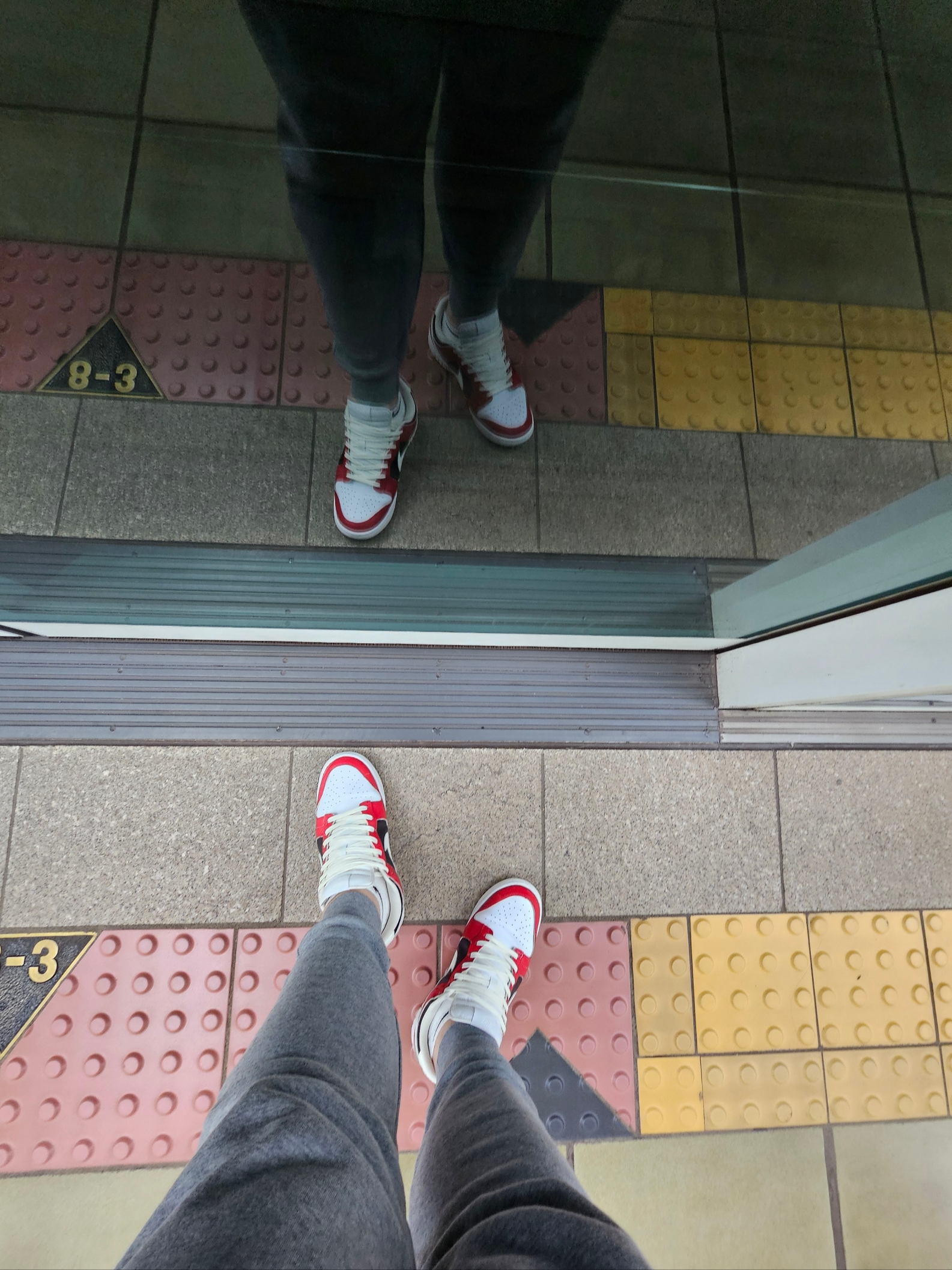 (W) Nike Dunk Low White and Sail 착용 스타일
