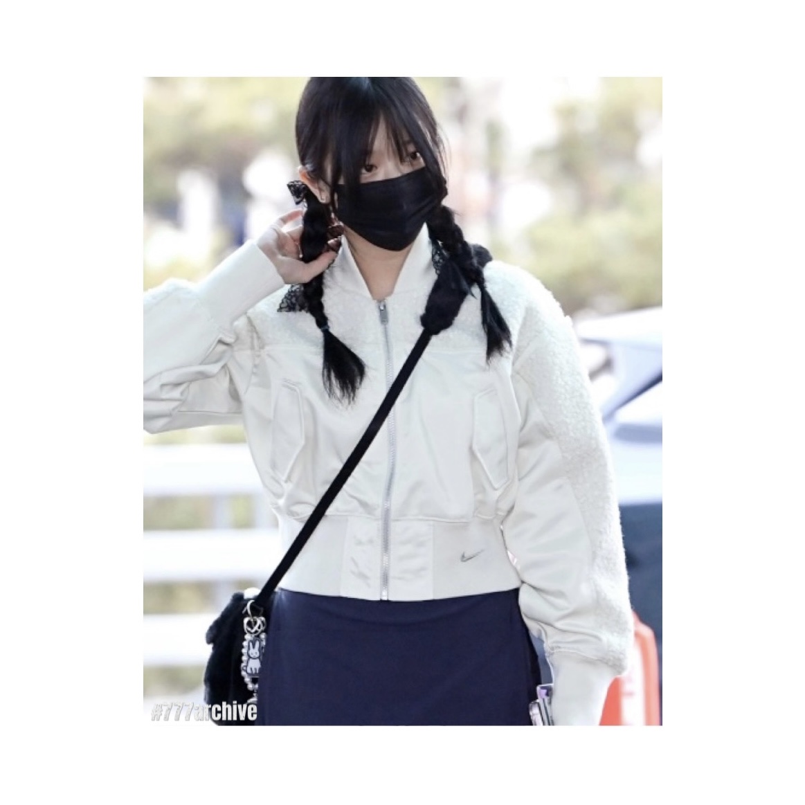 Nike NSW Futura 365 Faux Fur Crossbody Bag 1L Black, (W) Nike NSW High-Pile Fleece Bomber Jacket Sea Glass - US/EU 착용 스타일 - 2