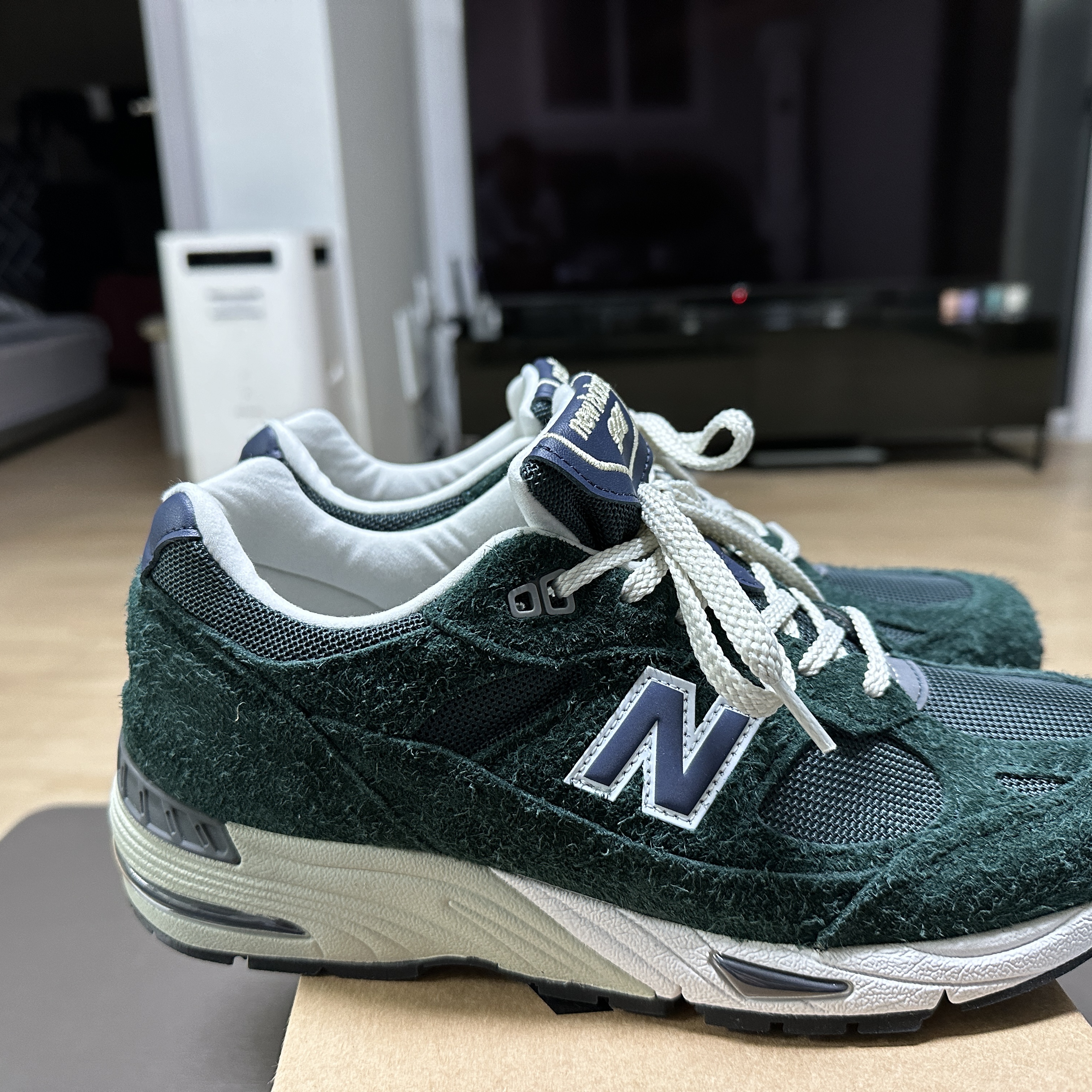 New Balance 991 Made in UK Ponderosa Pine 착용 스타일 - 2