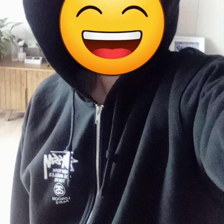 Stussy World Tour Zip Hoodie Black 2023 착용 스타일 - 1