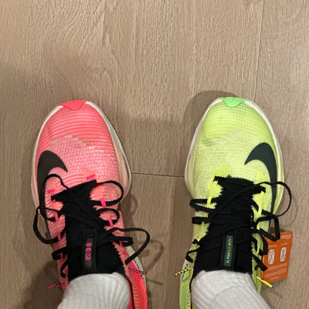 Nike Air Zoom Alphafly Next% 2 Luminous Green Crimson Tint 착용 스타일