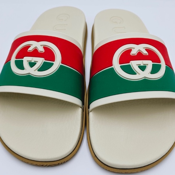 Gucci Interlocking G Slide Sandal Orange Green Rubber 착용 스타일 - 1