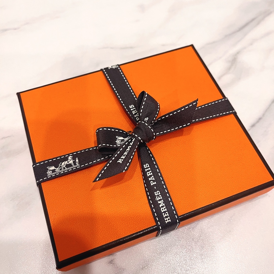 Hermes Silk'In Compact Wallet Epsom Barenia & Palladium New Bleu Jean Paprika 착용 스타일 - 5