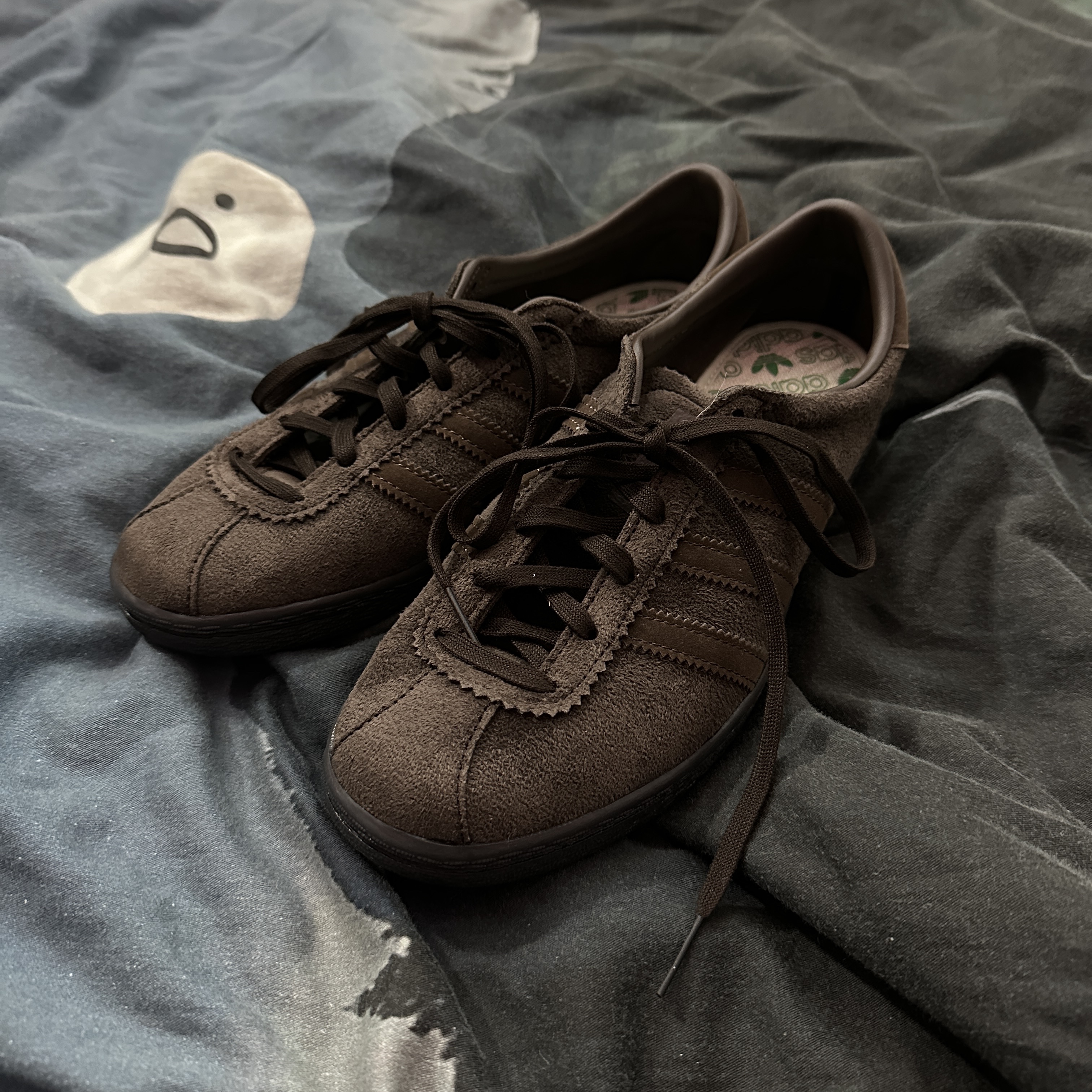 Adidas Tobacco Gruen Dark Brown 착용 스타일