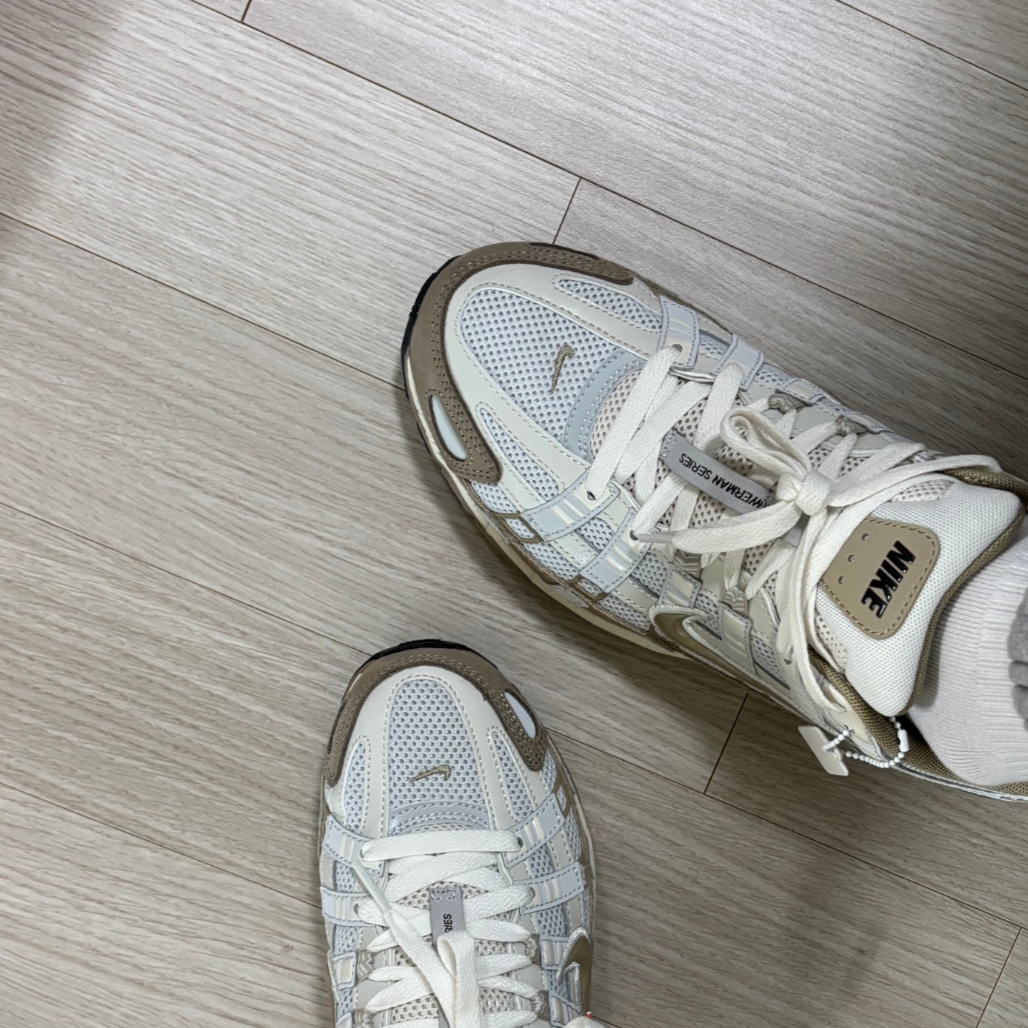 Nike P-6000 PRM Hangul Day Photon Dust Khaki 착용 스타일