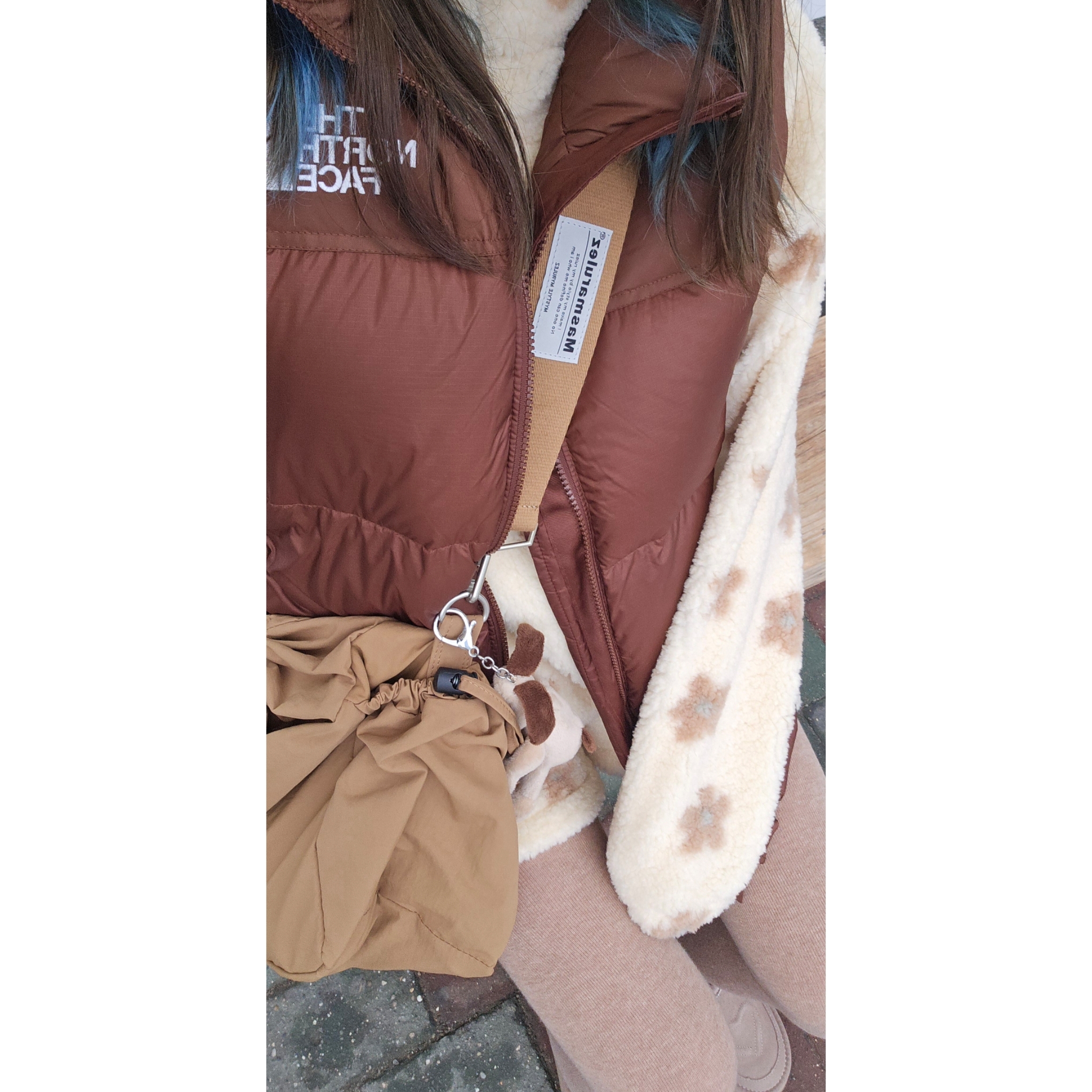 The North Face 1996 Retro Nuptse Vest Dark Oak 착용 스타일