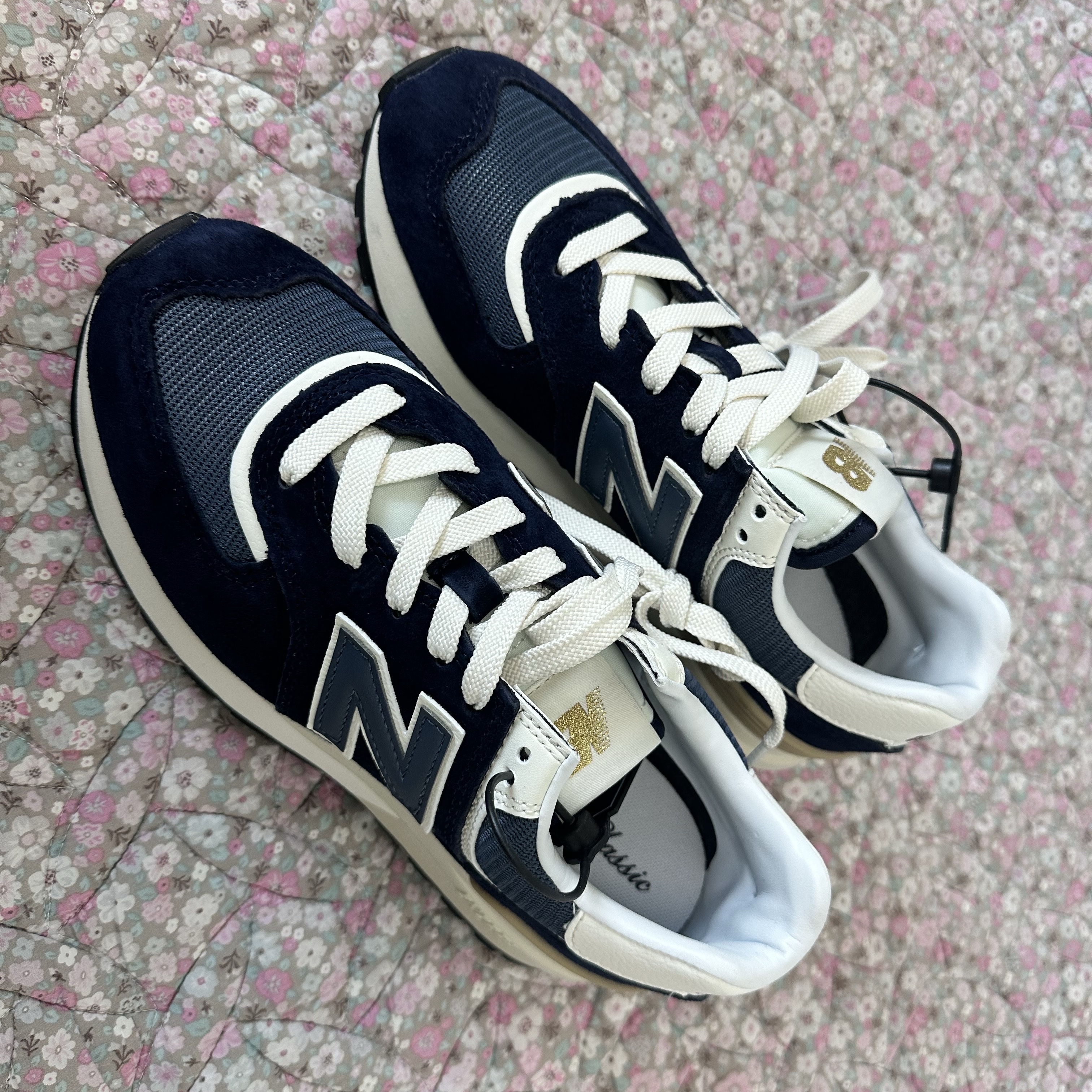 New Balance 574 Legacy Navy 착용 스타일