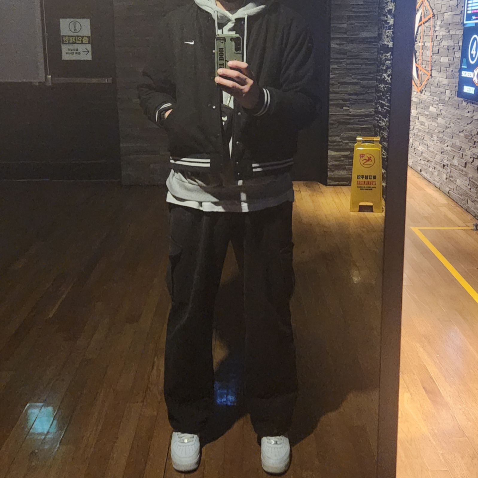 Nike NSW Authentics Varsity Jacket Black - Asia 착용 스타일