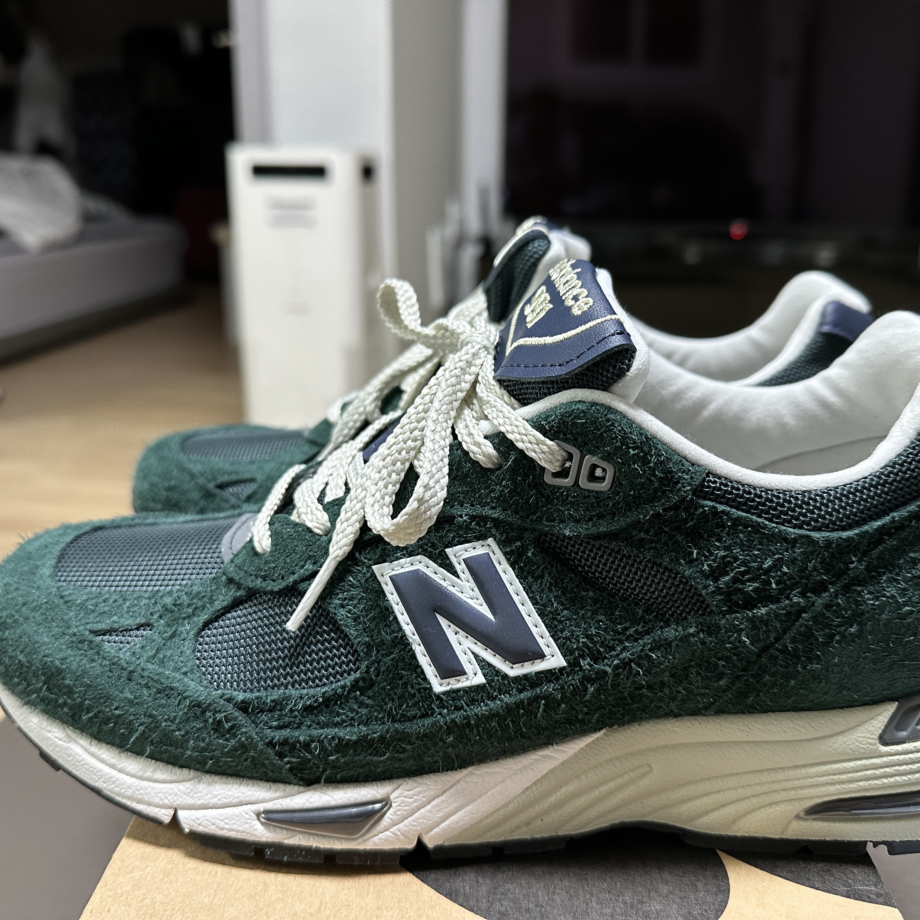 New Balance 991 Made in UK Ponderosa Pine 착용 스타일 - 3