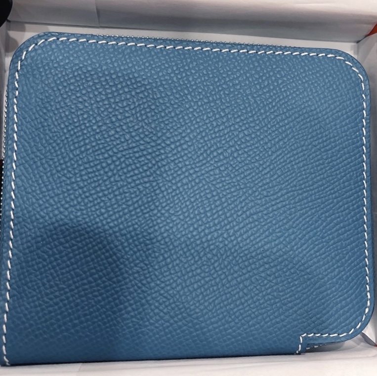 Hermes Silk'In Compact Wallet Epsom Barenia & Palladium New Bleu Jean Paprika 착용 스타일 - 2
