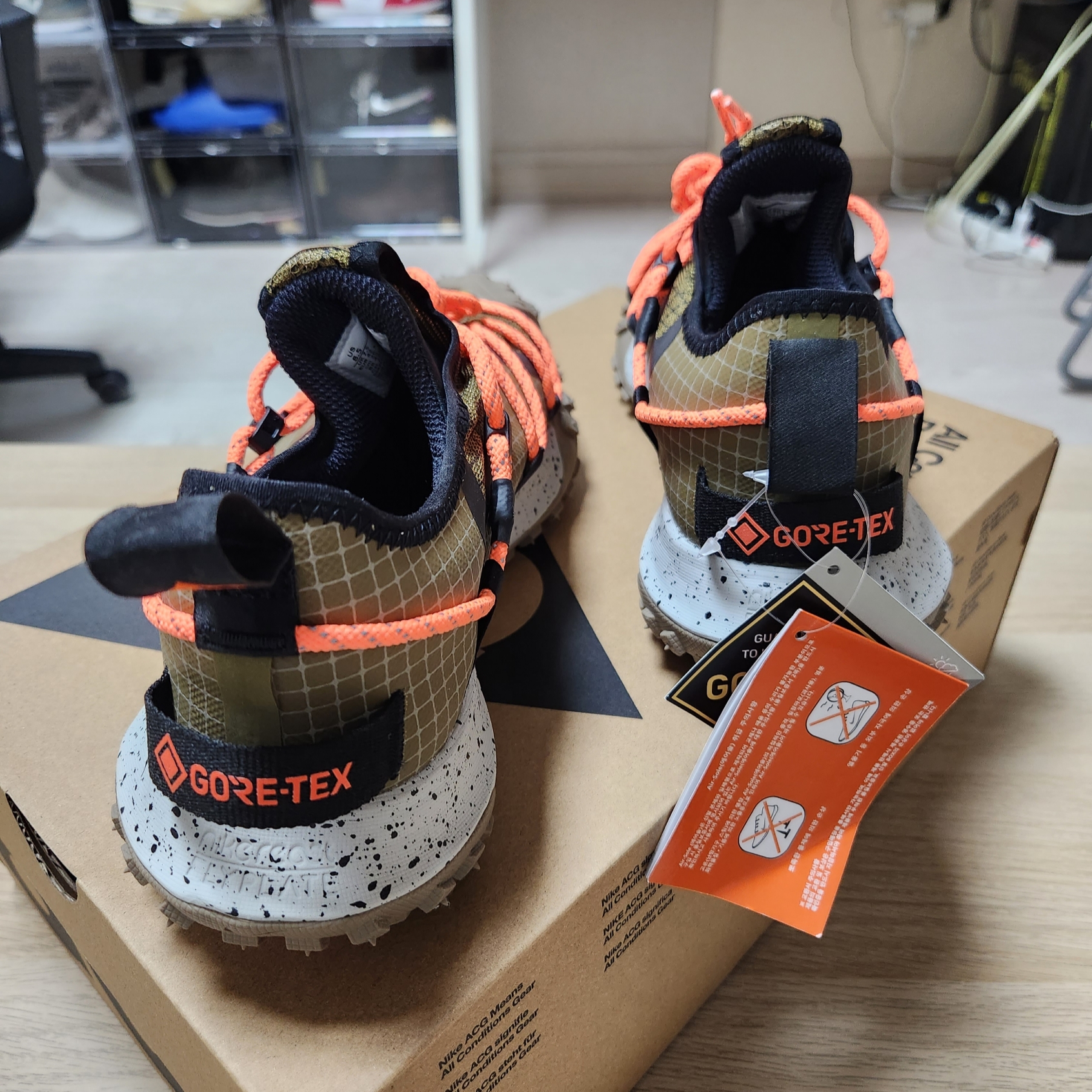 Nike ACG Mountain Fly Low Gore-Tex SE Hazel Rush 착용 스타일 - 4