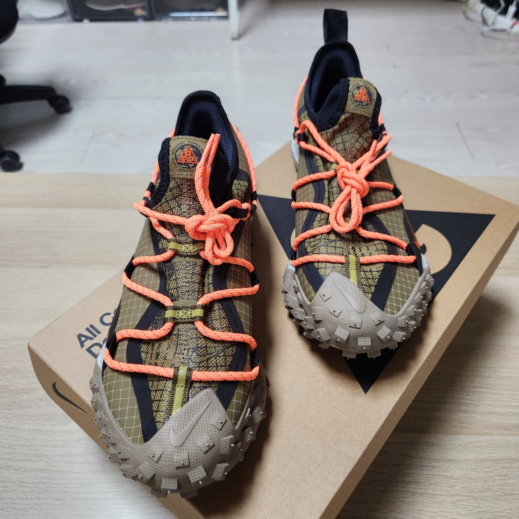 Nike ACG Mountain Fly Low Gore-Tex SE Hazel Rush 착용 스타일 - 8