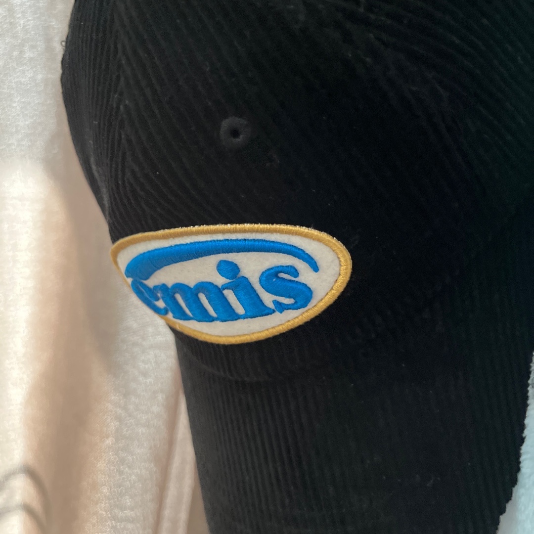Emis Wappen Ball Cap Black 착용 스타일