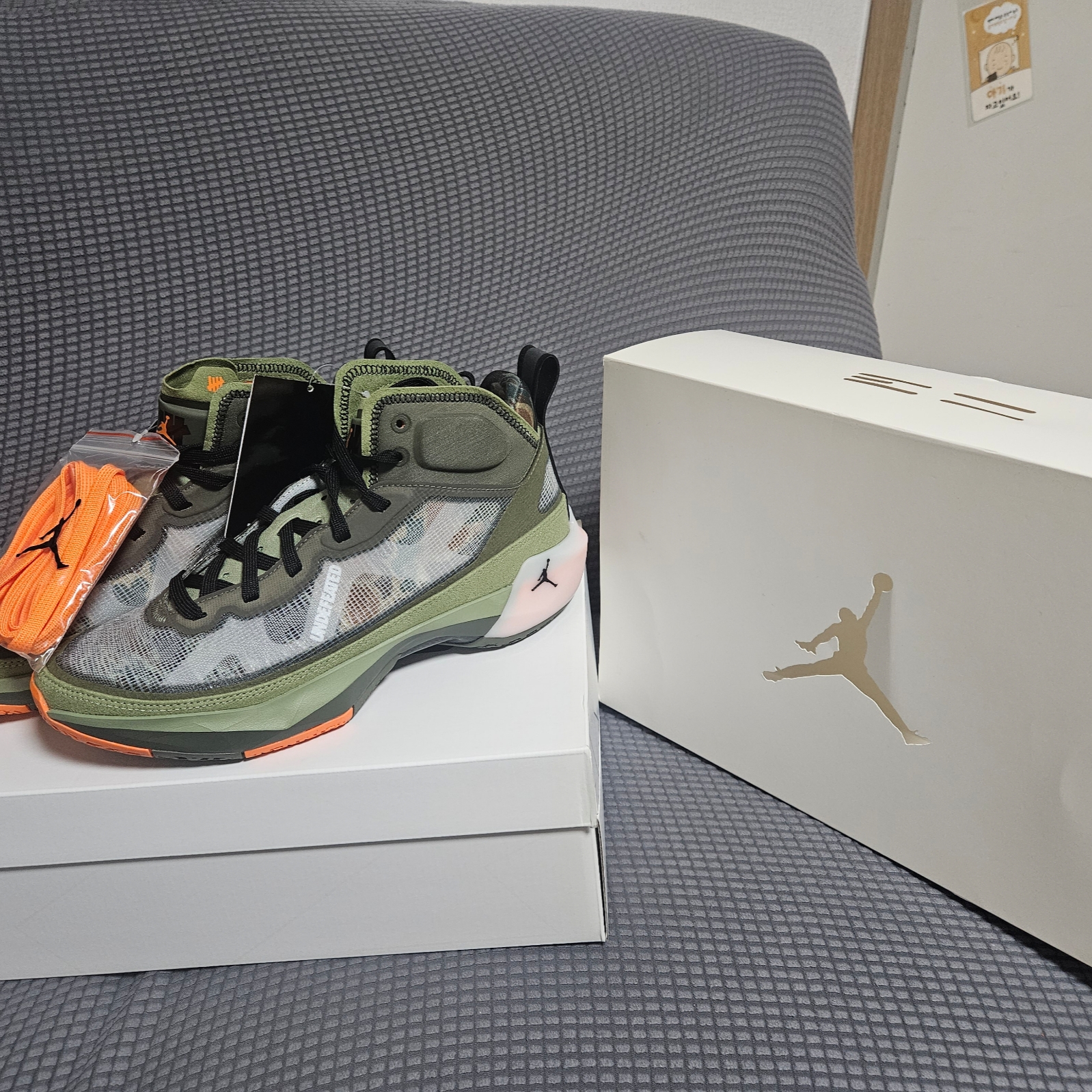 Jordan x Undefeated XXXVII SP Olive 착용 스타일 - 1