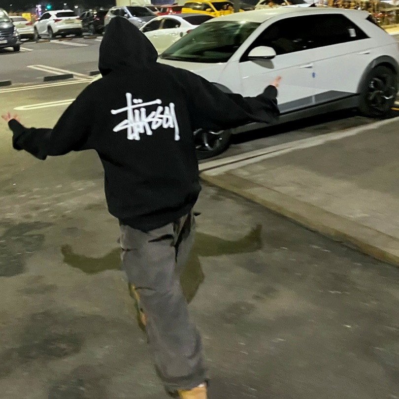 Nike Air Force 1 '07 WB Flax, Stussy Basic Stussy Hoodie Black 2023 착용 스타일 - 2