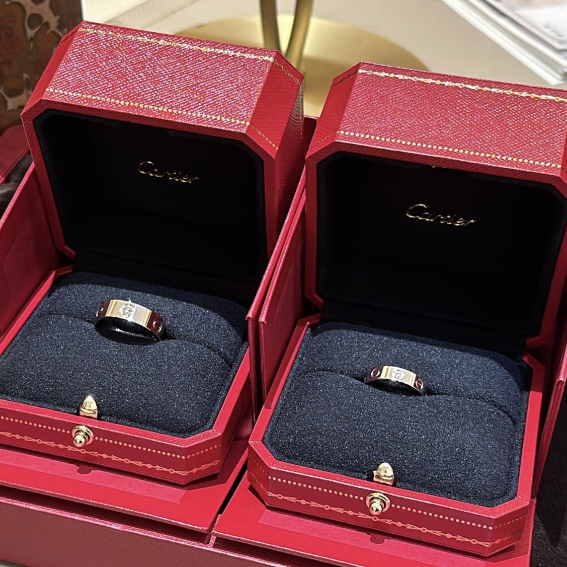 Moncler Cluny Long Down Jacket Night Blue - 21FW, Cartier Love Wedding Band White Gold Diamond 착용 스타일 - 4