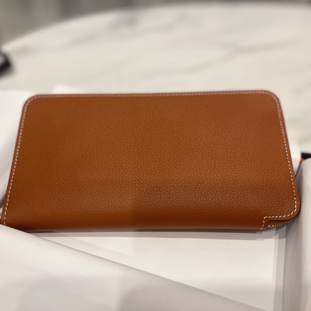 Hermes Silk'In Classic Long Wallet Evercolor & Palladium Gold Blue Navy Vert Fizz 착용 스타일 - 1