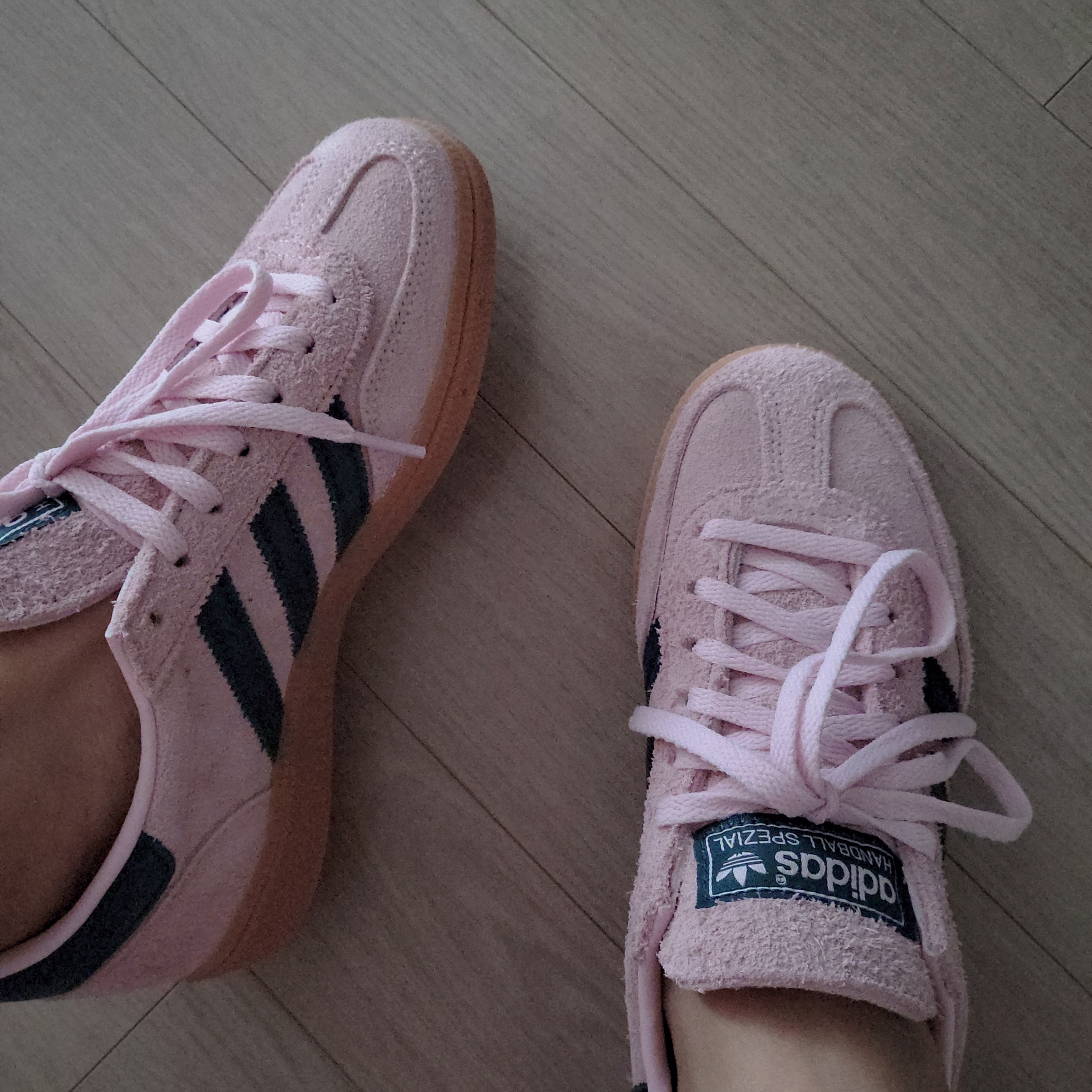 (W) Adidas Spezial Handball Clear Pink 착용 스타일