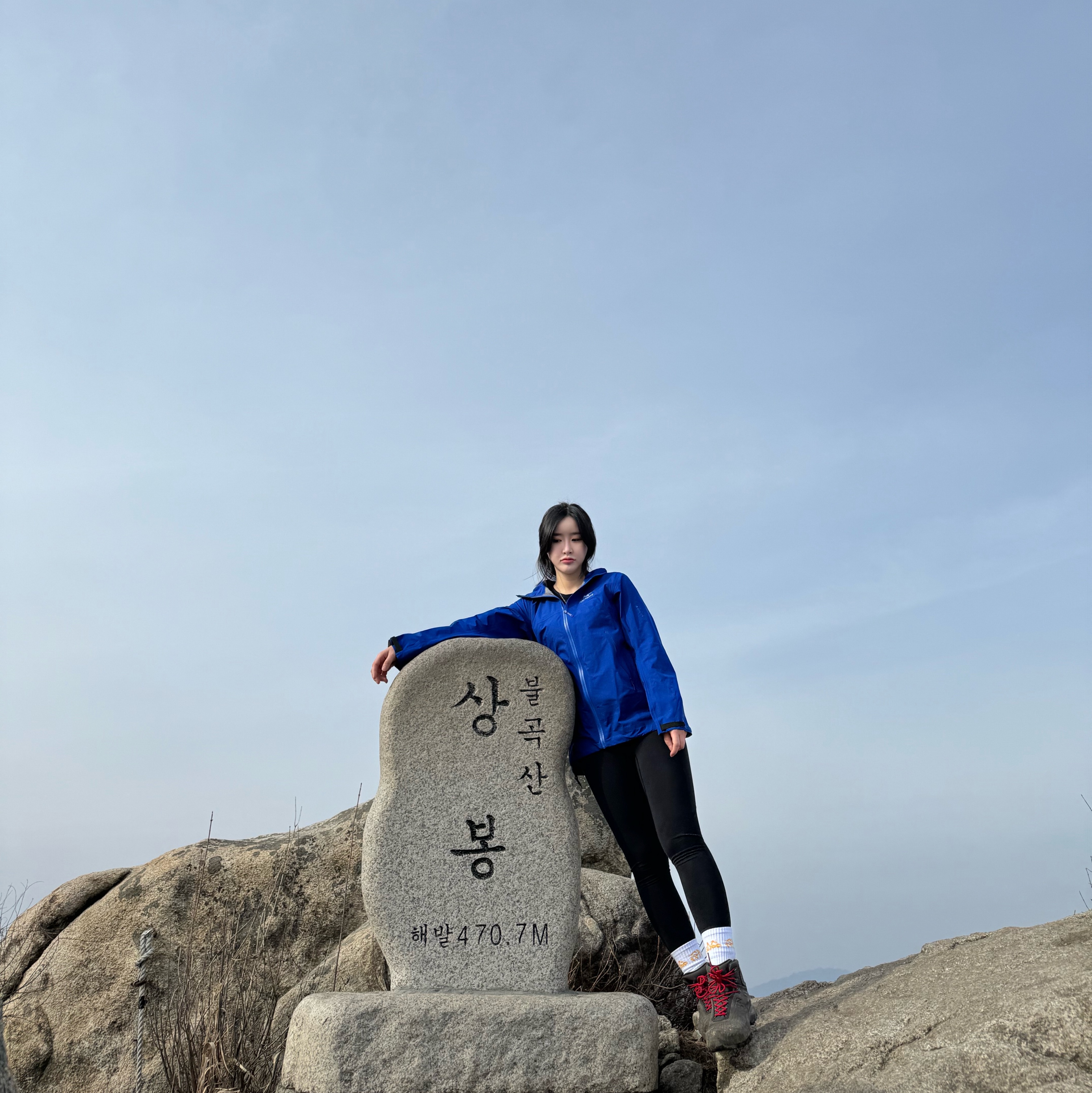 Arc'teryx Squamish Hoody Black, Apple Watch SE 40mm GPS Midnight Aluminum Case with Sport Band Midnight (Korean Ver.) 착용 스타일 - 4